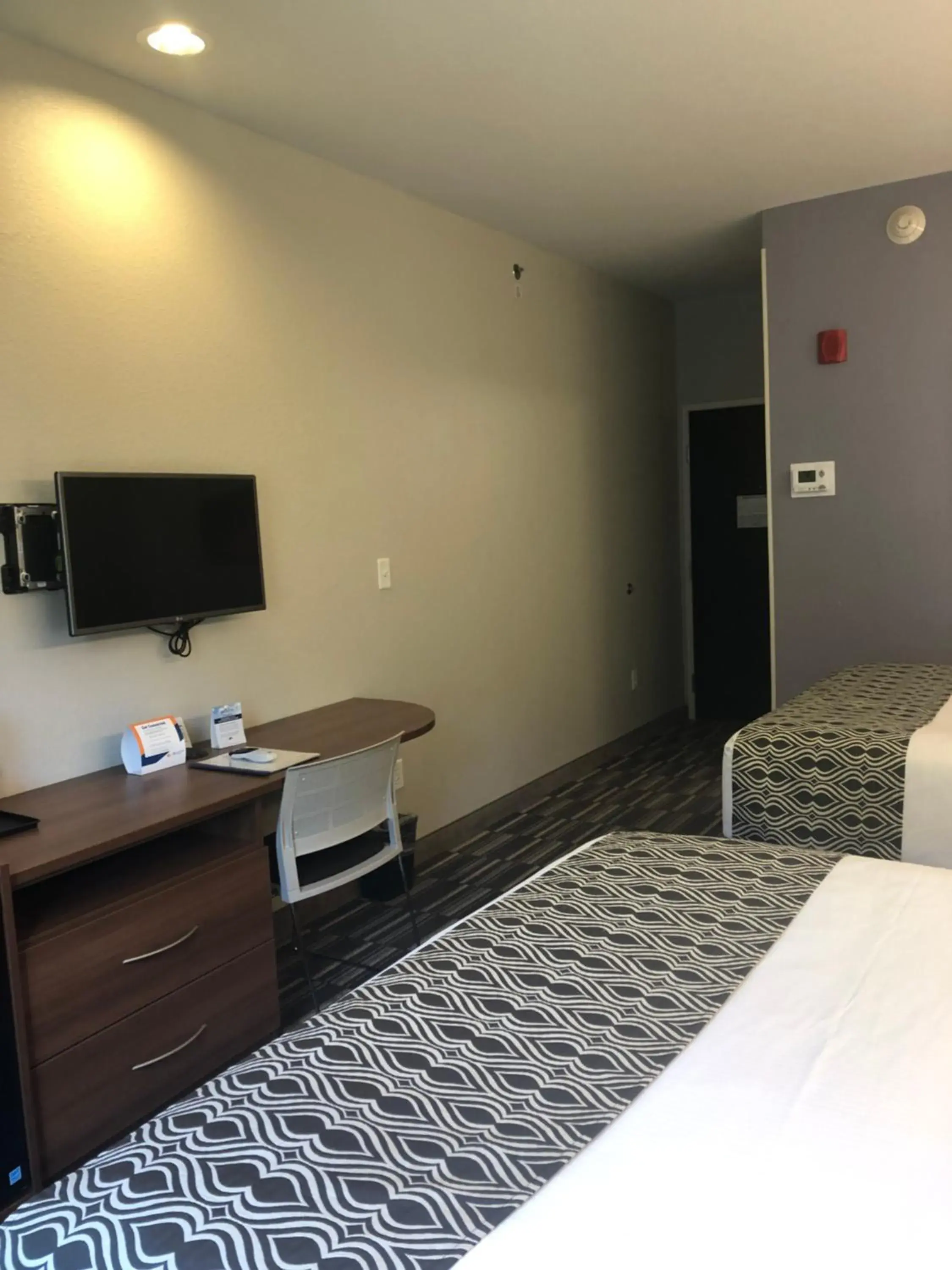 Deluxe Queen Room with Two Queen Beds - Disability Access/Non-Smoking in Microtel Inn & Suites by Wyndham Cadiz Deluxe Queen Room with Two Queen Beds - Disability Access/Non-Smoking in Microtel Inn & Suites by Wyndham Cadiz