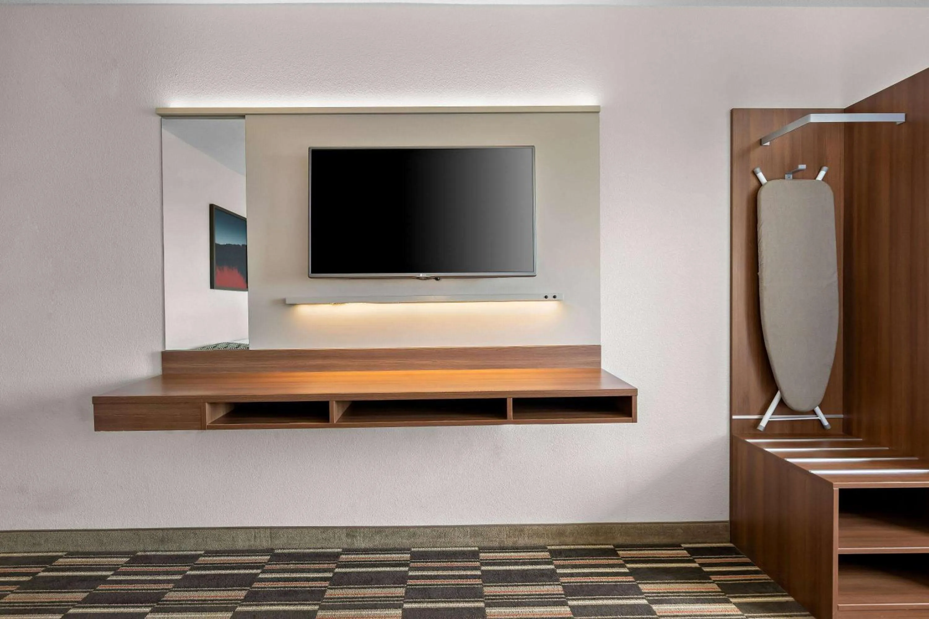 Bed in Microtel Inn & Suites by Wyndham Sweetwater