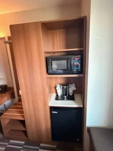 Microtel Inn & Suites by Wyndham Altoona