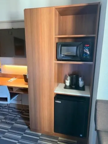 Microtel Inn & Suites by Wyndham Altoona