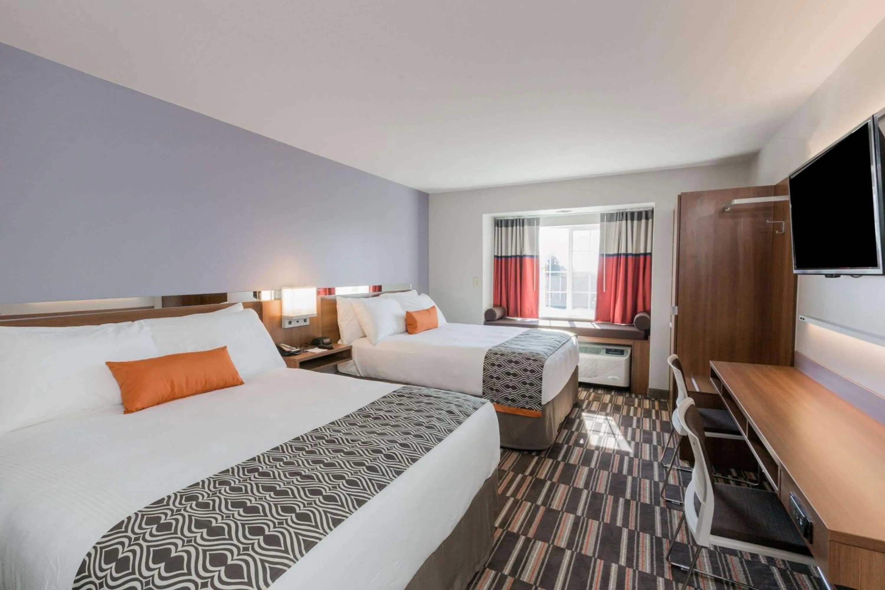 Photo of the whole room, Bed in Microtel Inn & Suites by Wyndham Tioga