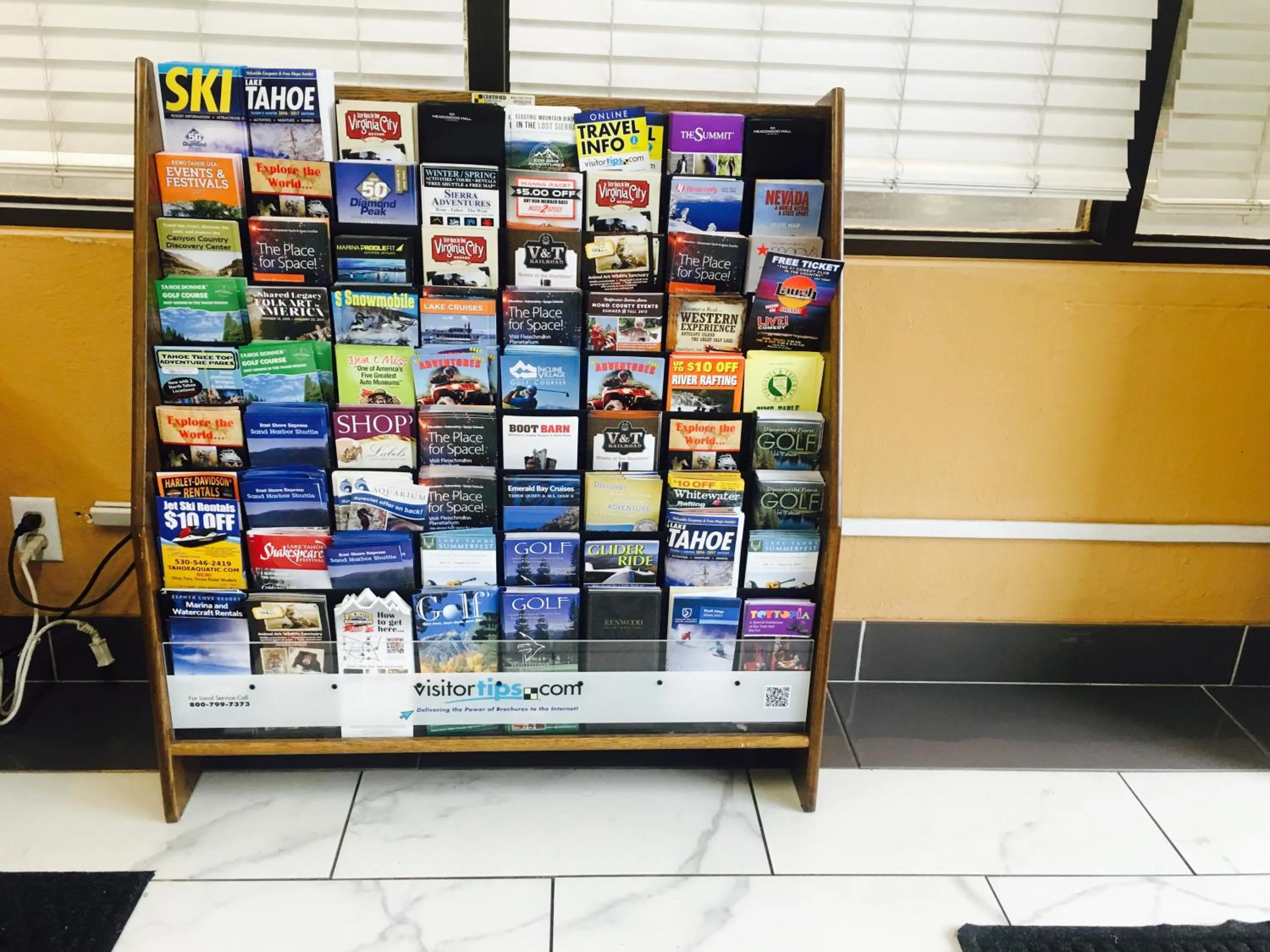 Communal lounge/ TV room in Travelodge by Wyndham Reno