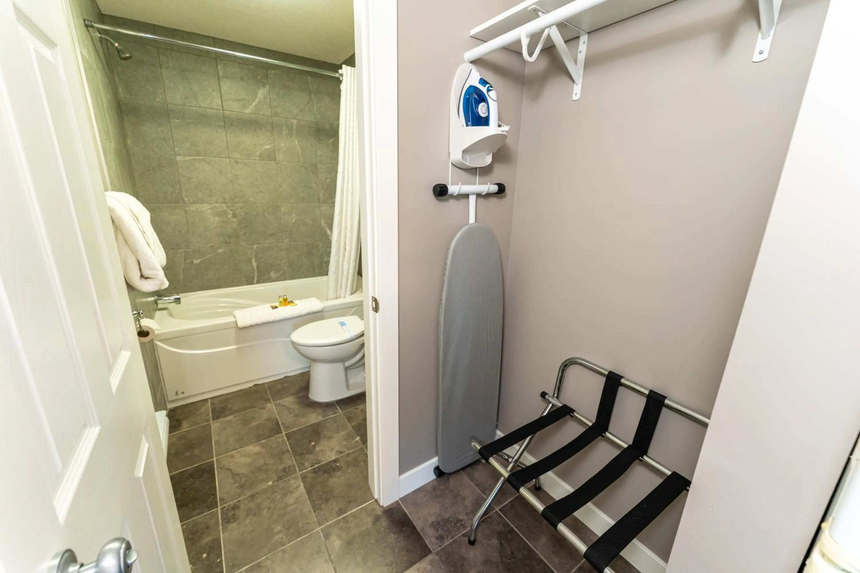 Toilet in Hinton Highway Inn