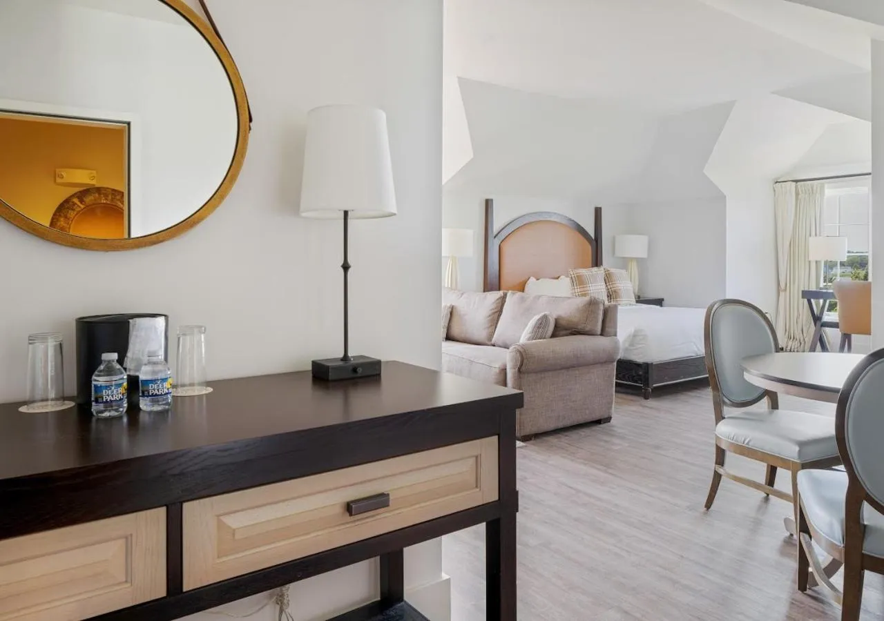 Bedroom in The Inn at Chesapeake Bay Beach Club