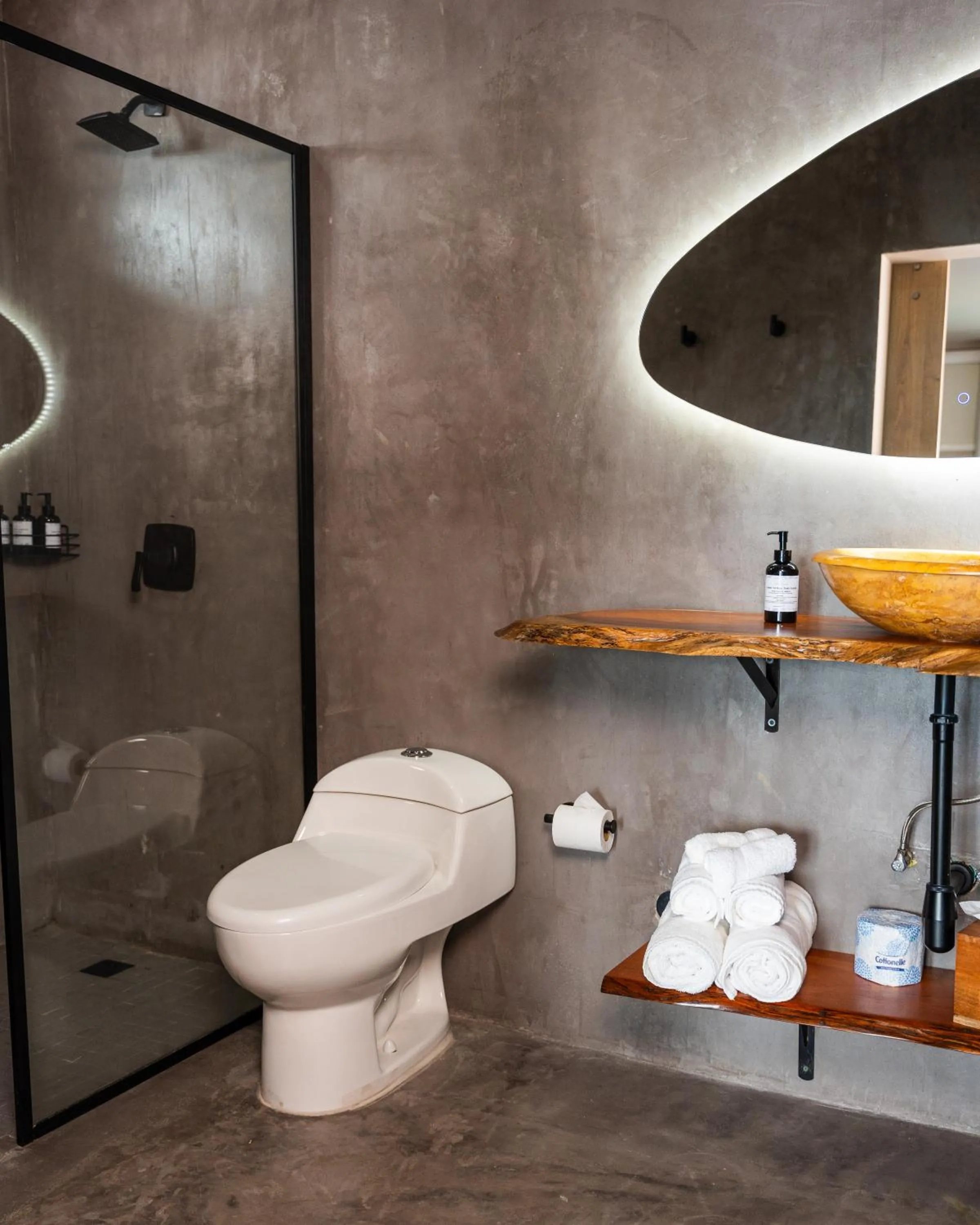 Toilet in Parguera Plaza Hotel - Adults Only