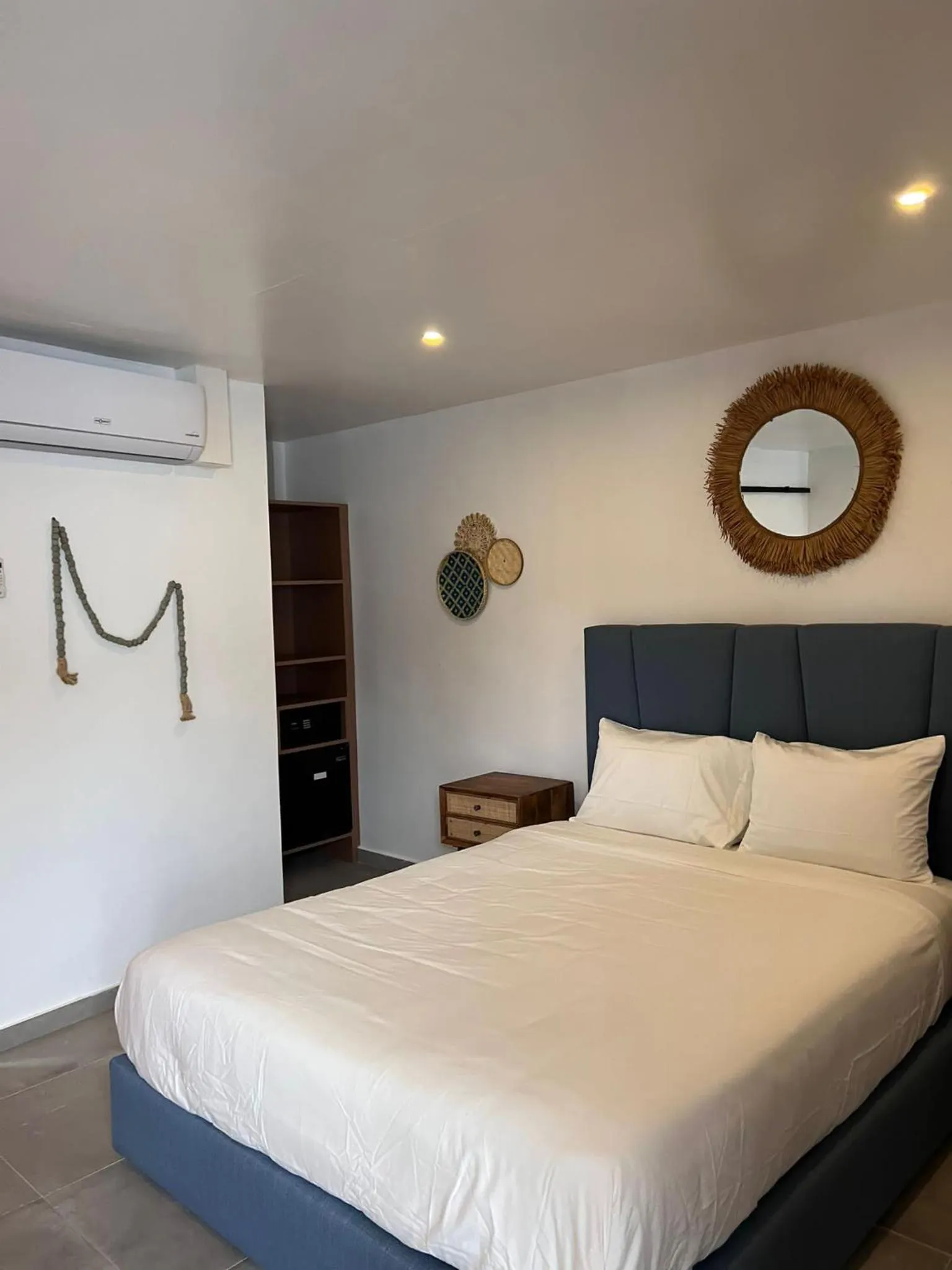 Bedroom, Bed in Parguera Plaza Hotel - Adults Only