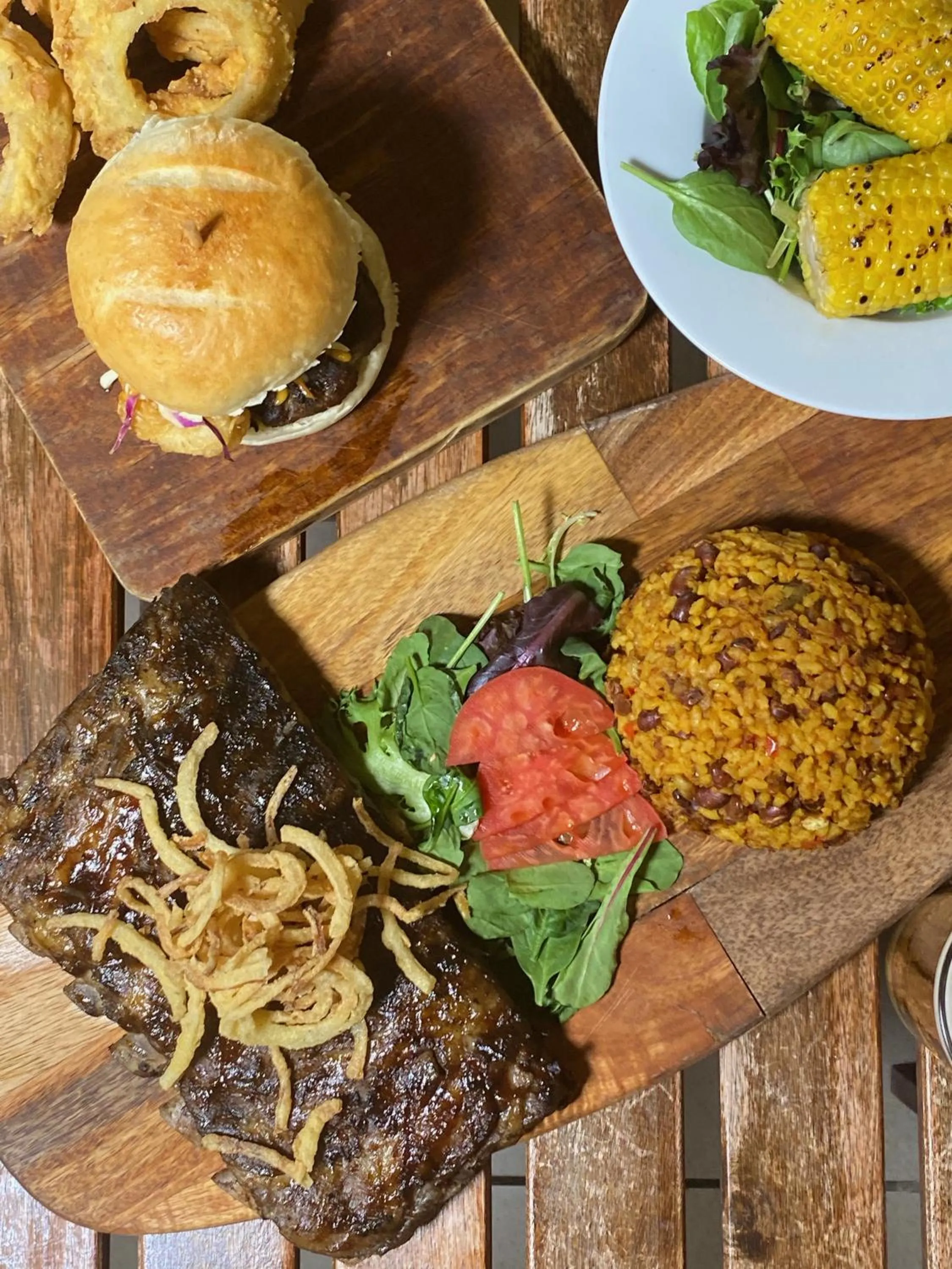 Restaurant/places to eat in Parguera Plaza Hotel - Adults Only