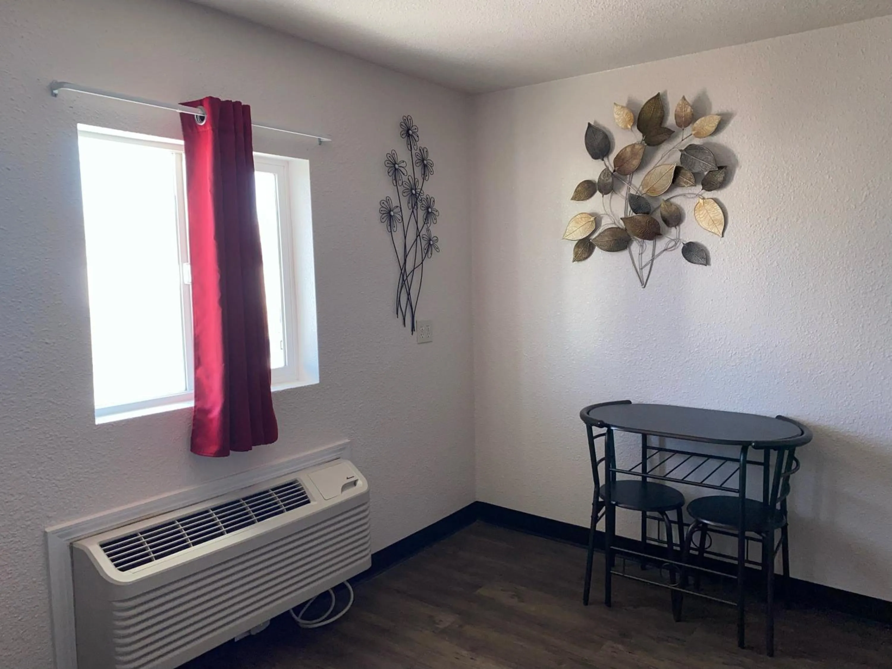 Dining area in Baker City Motel & RV