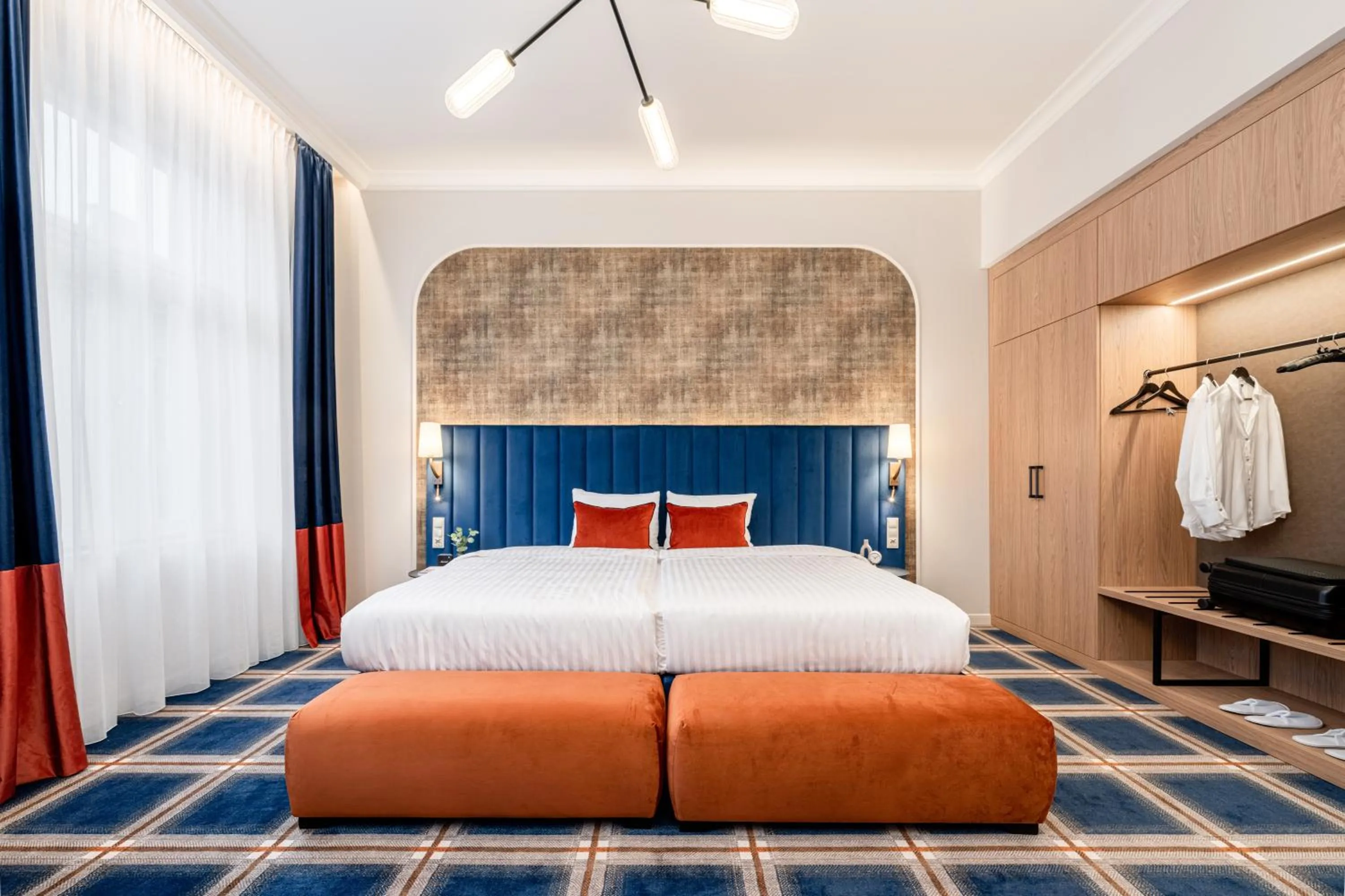 Photo of the whole room, Bed in BasiliQ Hotel