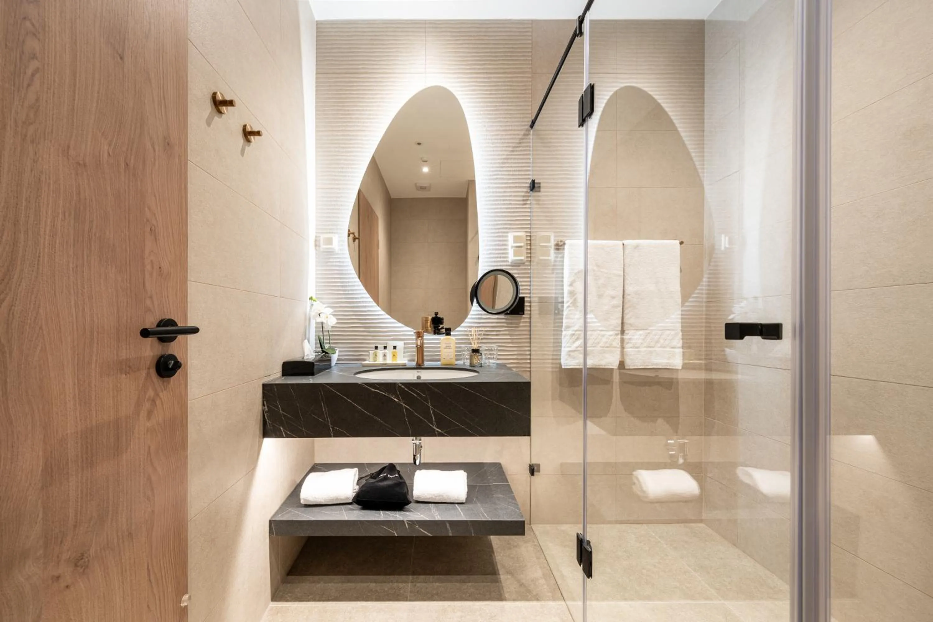 Bathroom in BasiliQ Hotel