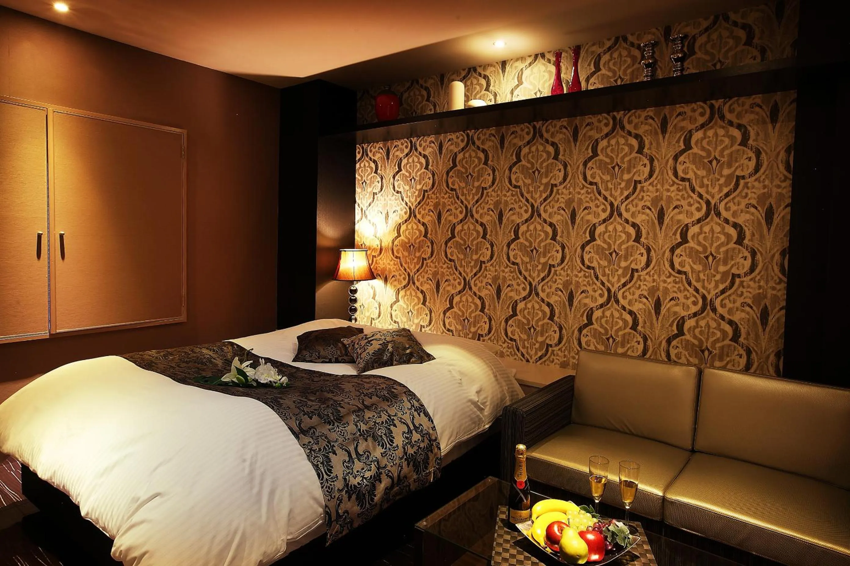 Bed in Hotel L'eclair (Adult Only)