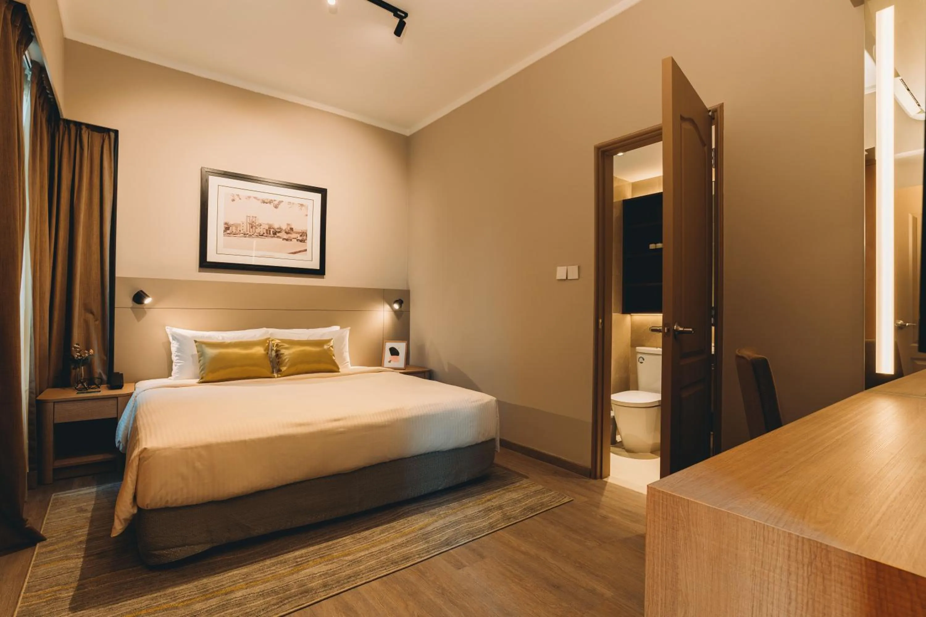 Bedroom, Bed in Great World Residences