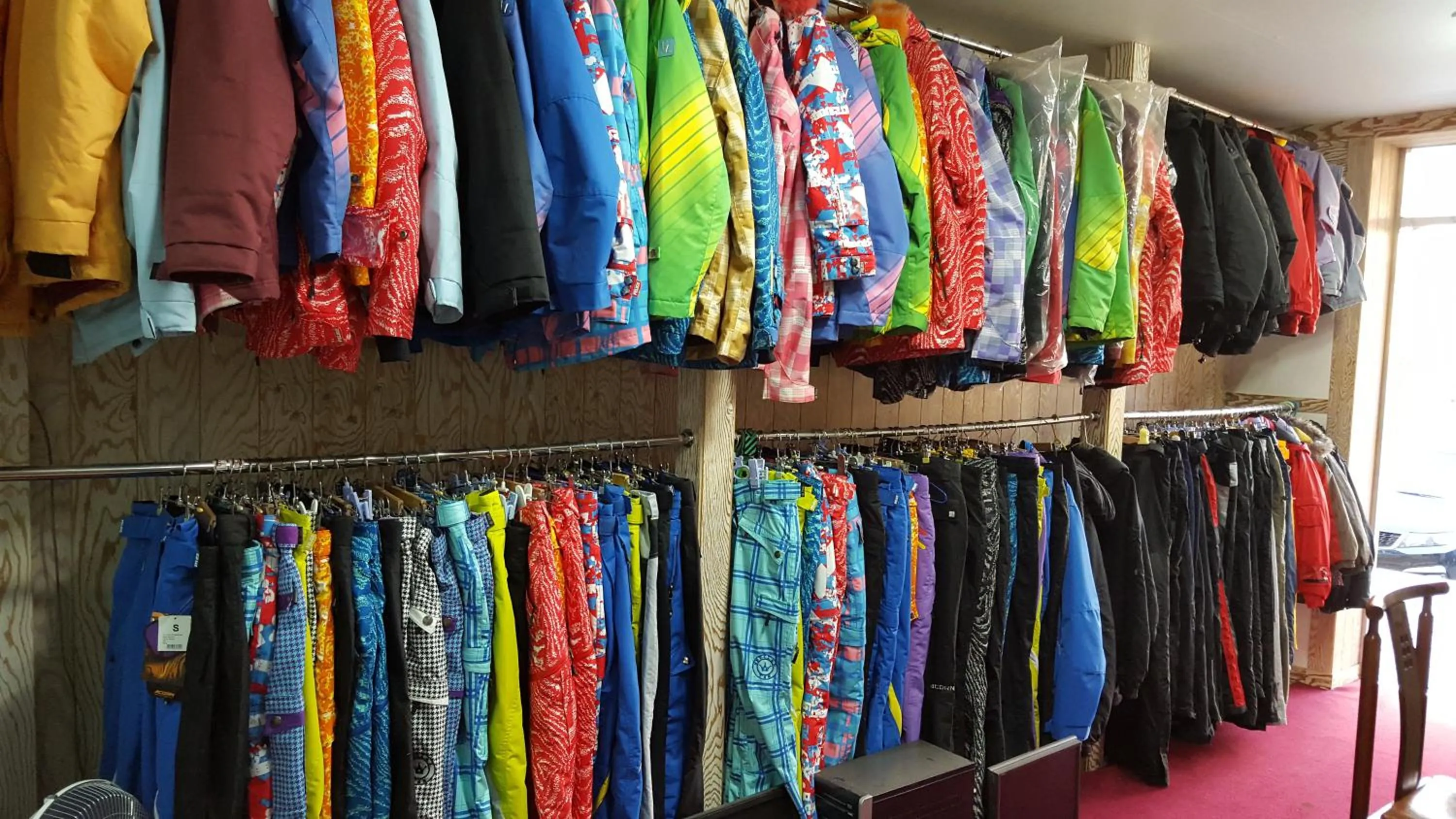 Day in Green and Blue Hotel