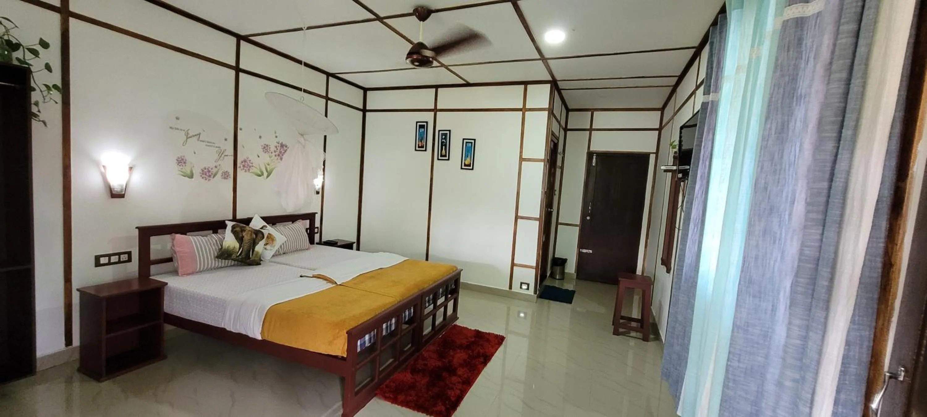 Bed in Periyar Inn