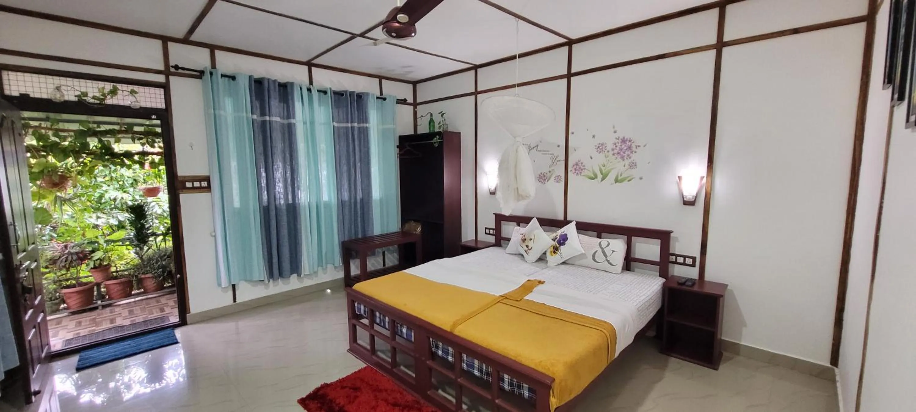 Bed in Periyar Inn