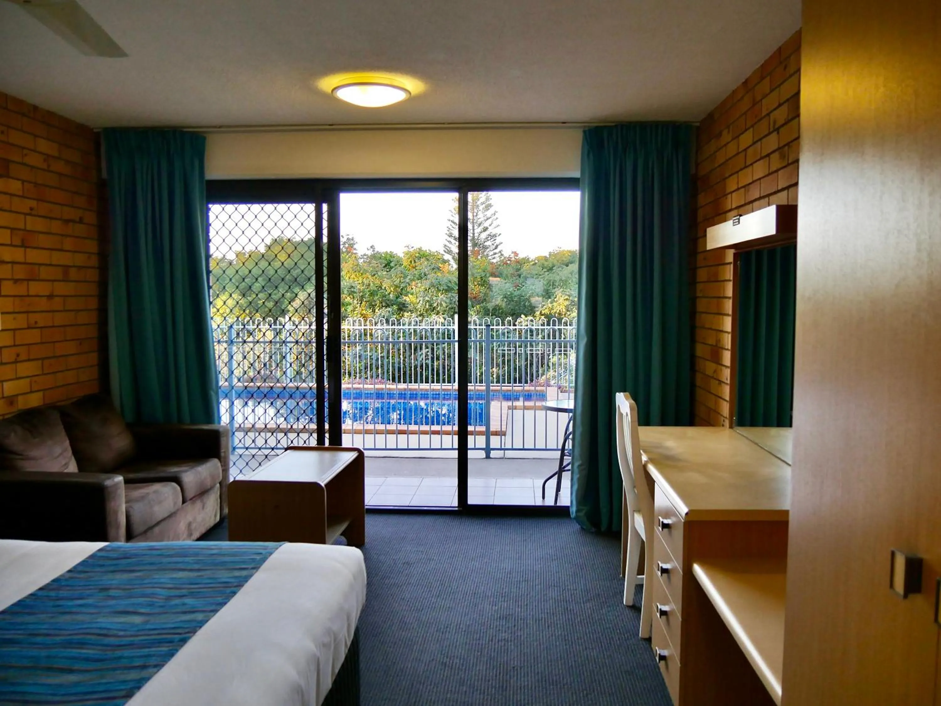 Bed in Tannum On The Beach Motel