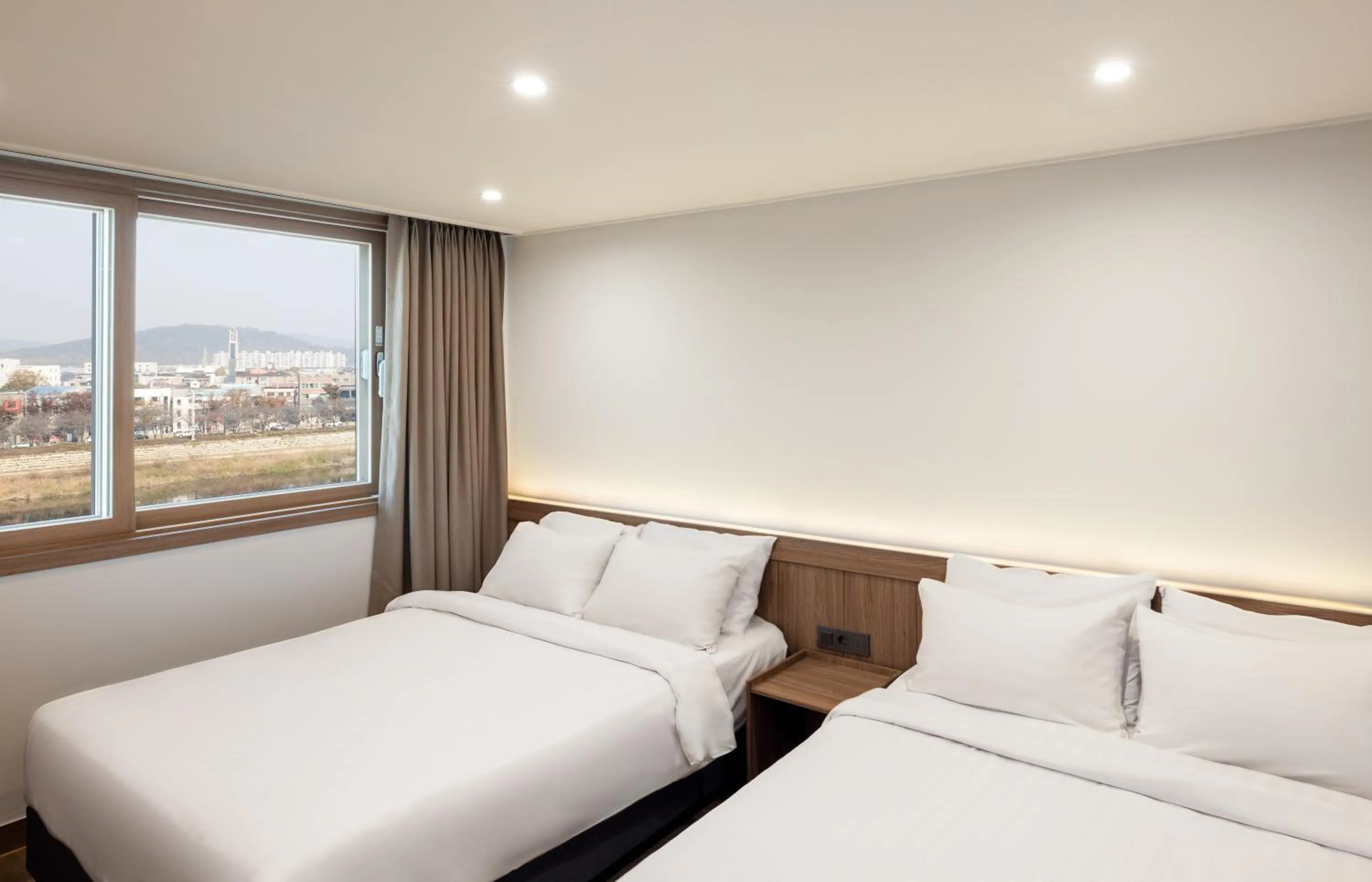 Bedroom, Bed in KensingtonResort JirisanNamwon