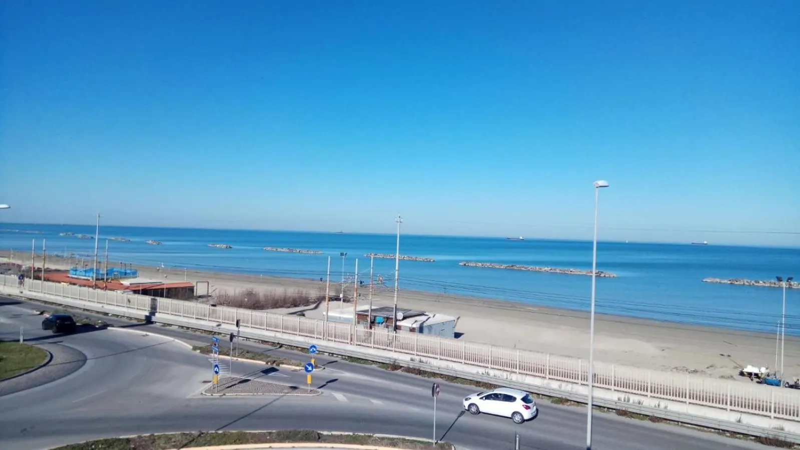 Beach in B&B Pontemare