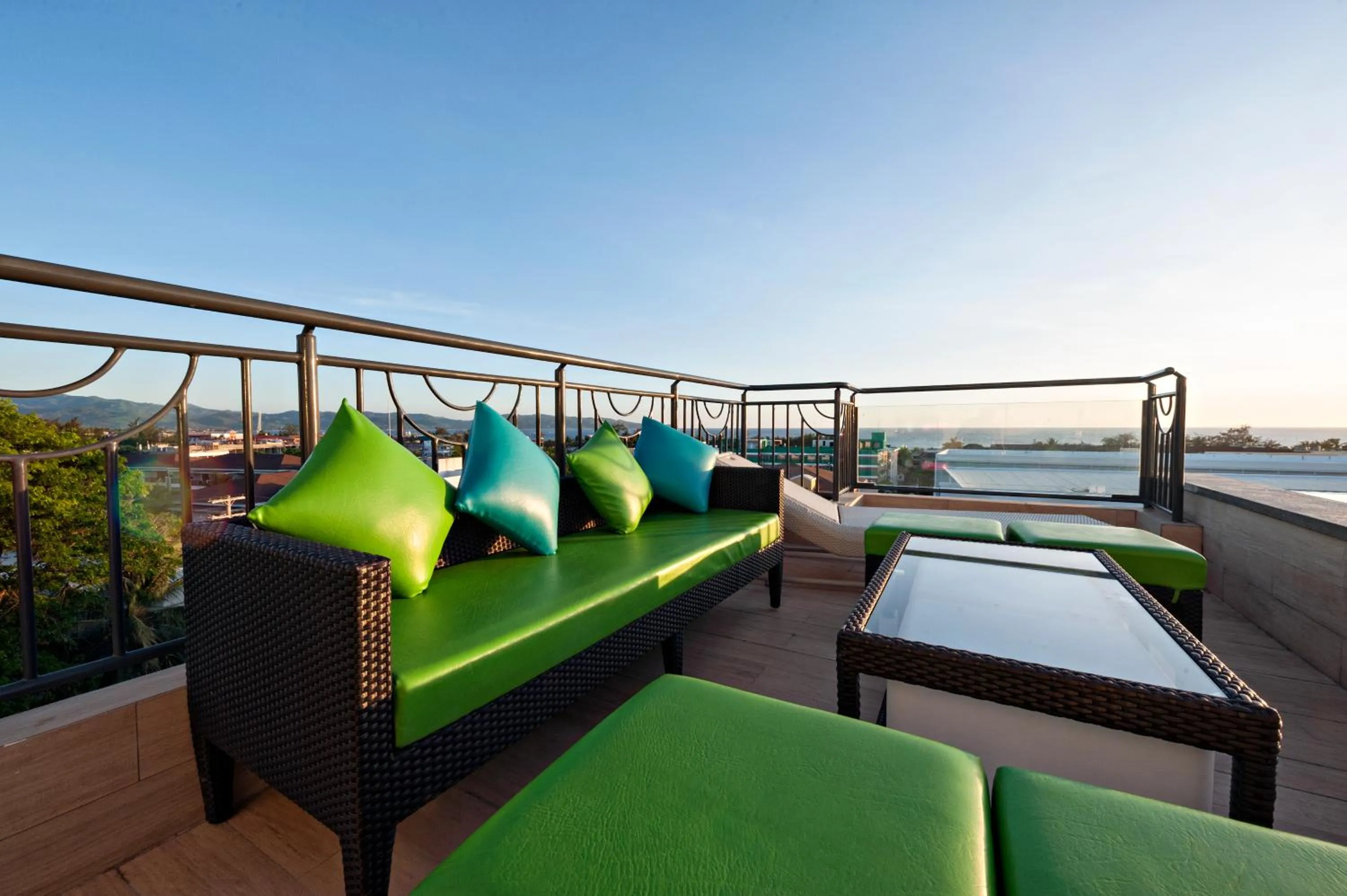 Day in Lime Hotel Boracay