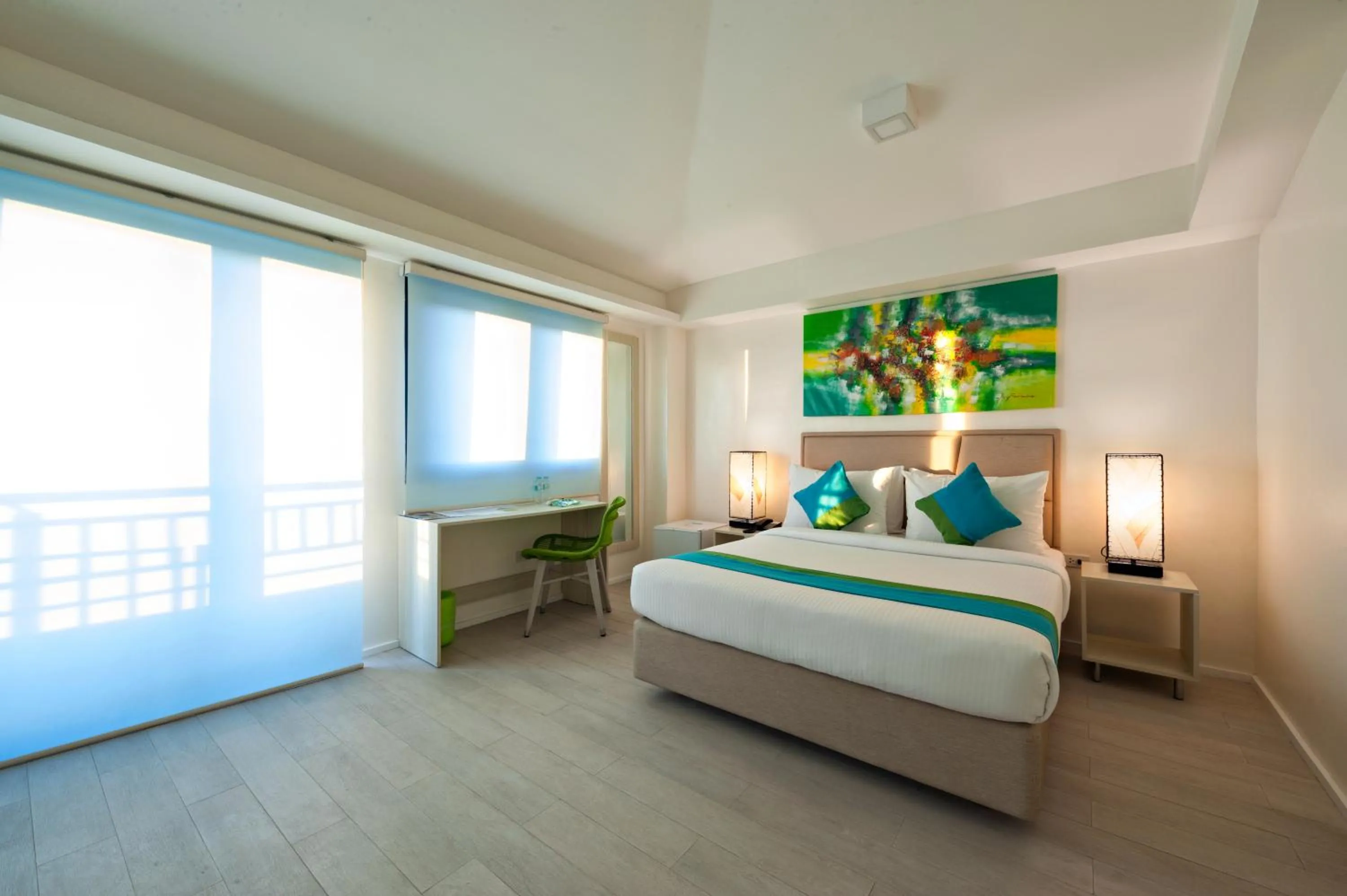 Day, Bed in Lime Hotel Boracay