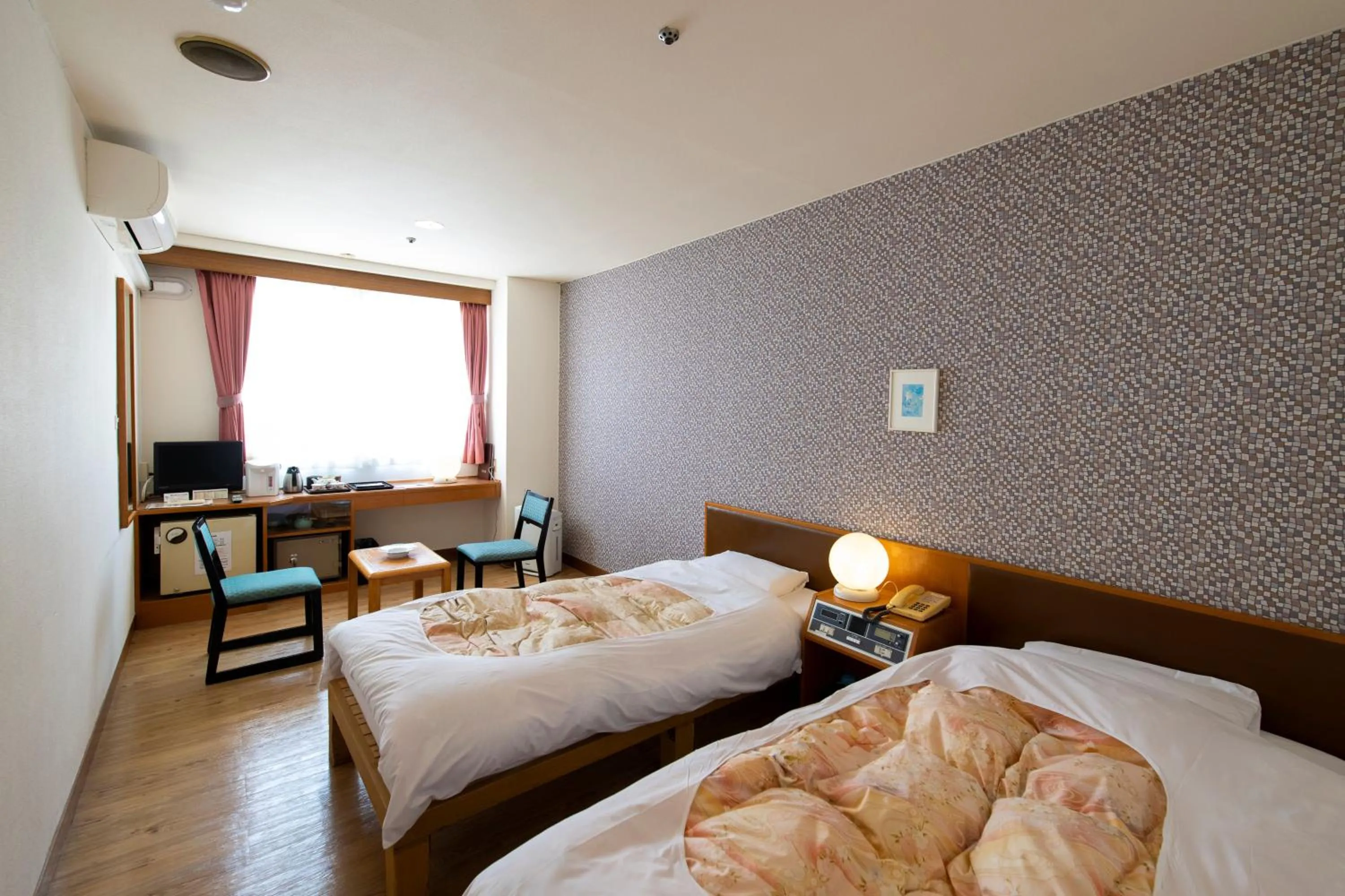 Photo of the whole room, Bed in Mt Fuji Hanayagi no Sho Keizan