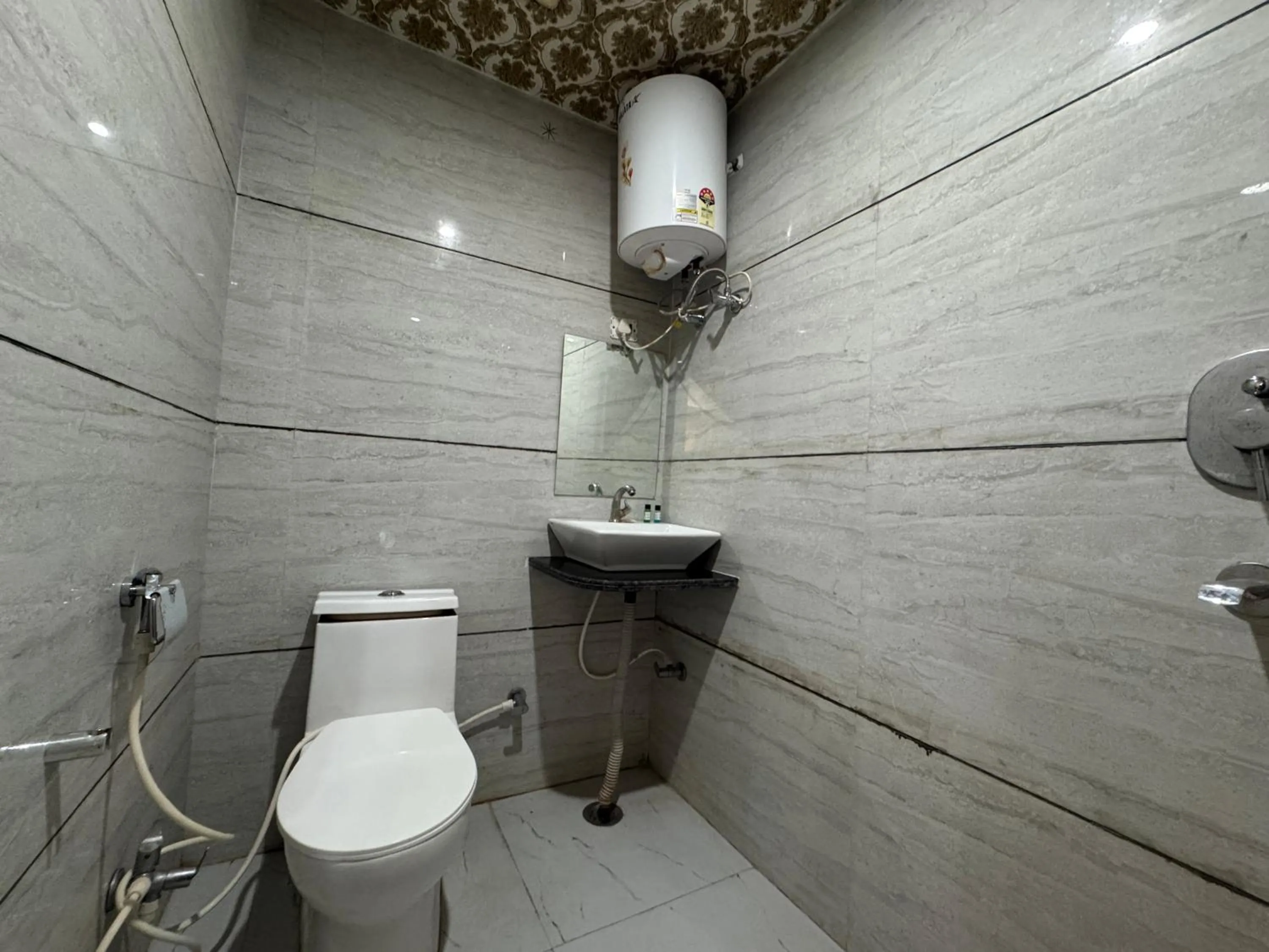 Bathroom in Hotel Vrinda Sarovar