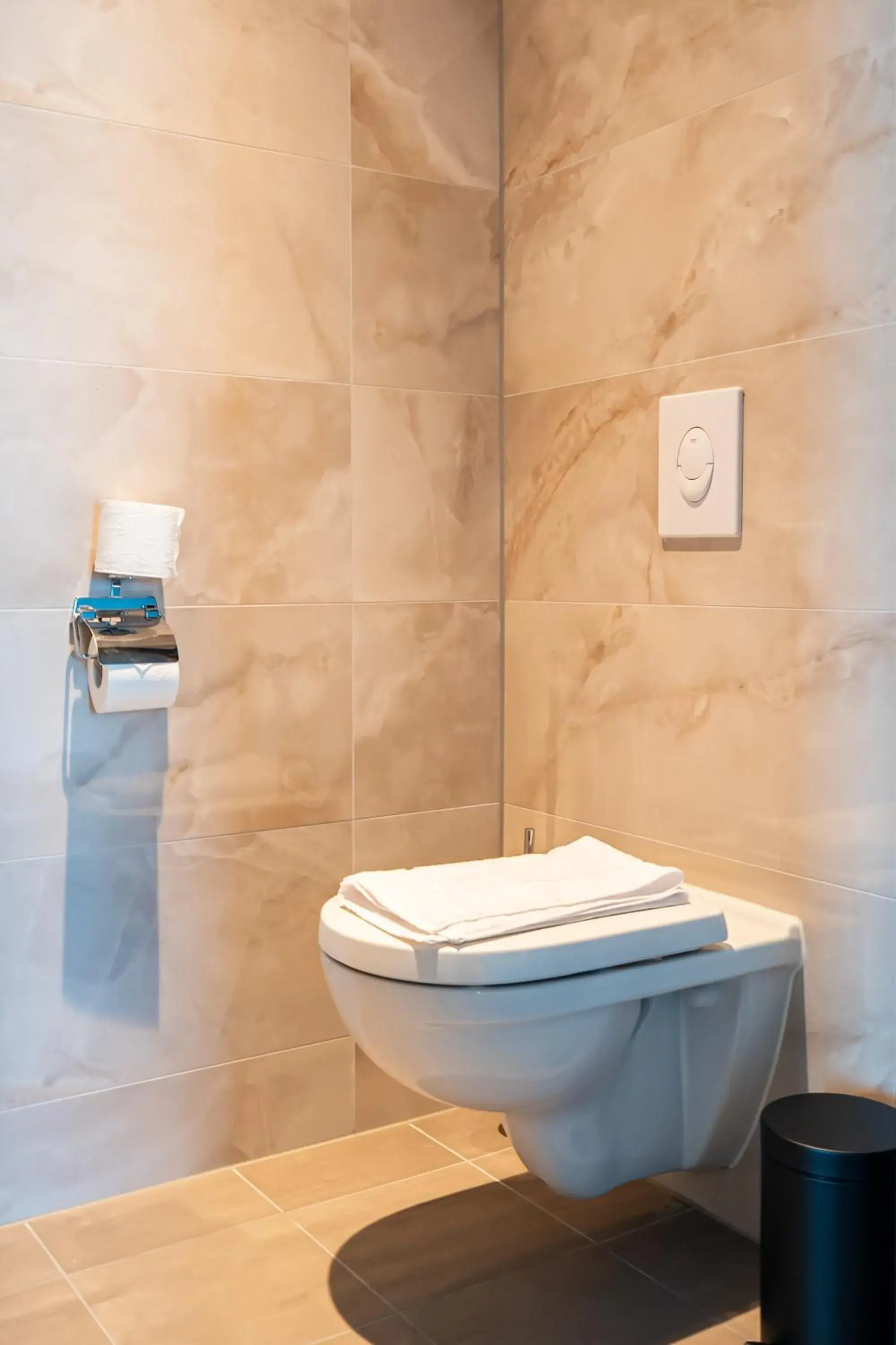 Deluxe Twin Room in OZO Hotels De President Amsterdam Schiphol Airport Deluxe Twin Room in OZO Hotels De President Amsterdam Schiphol Airport