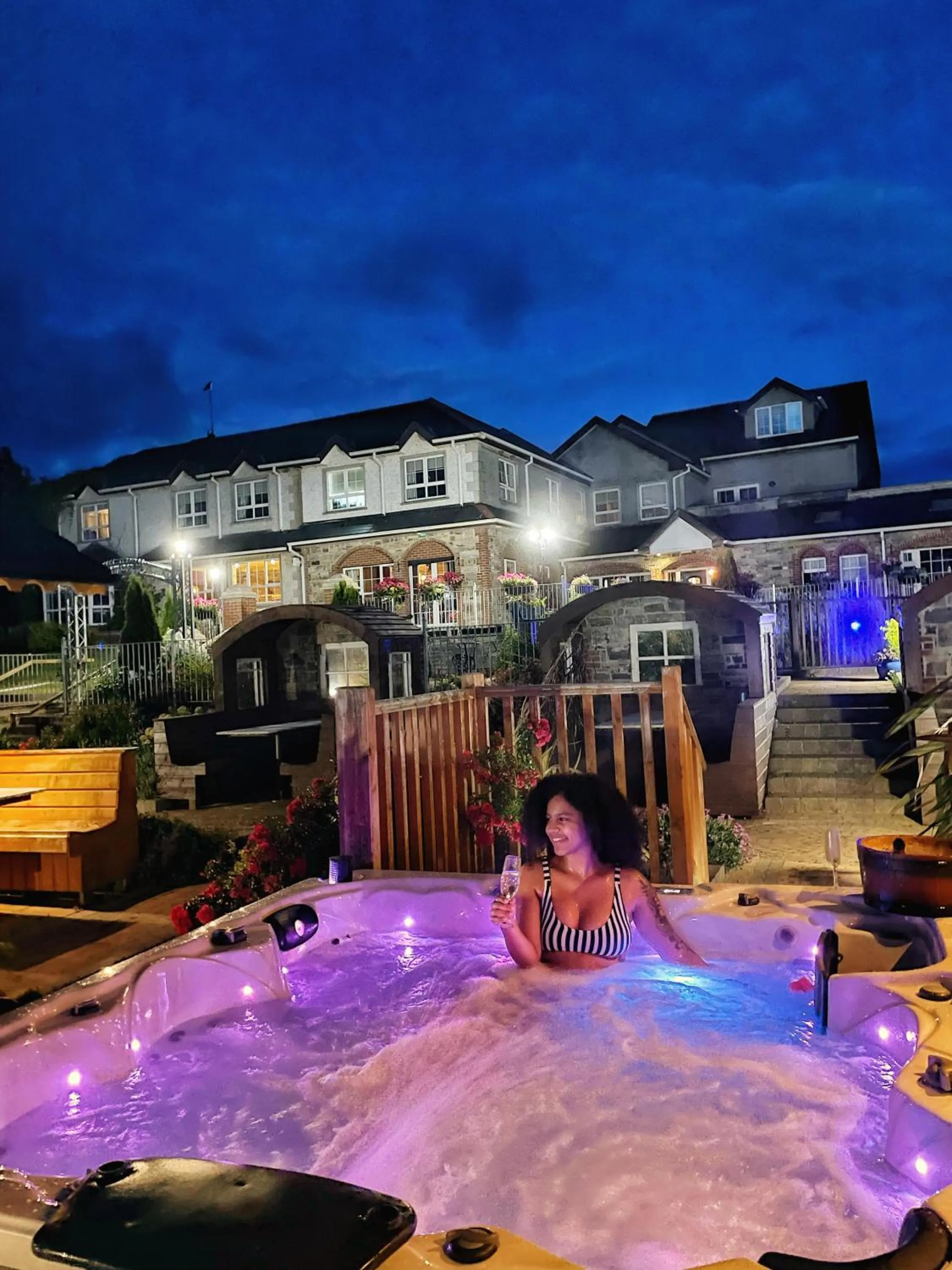 Property building in Dulrush Lodge Guest House, Restaurant and Self-Catering