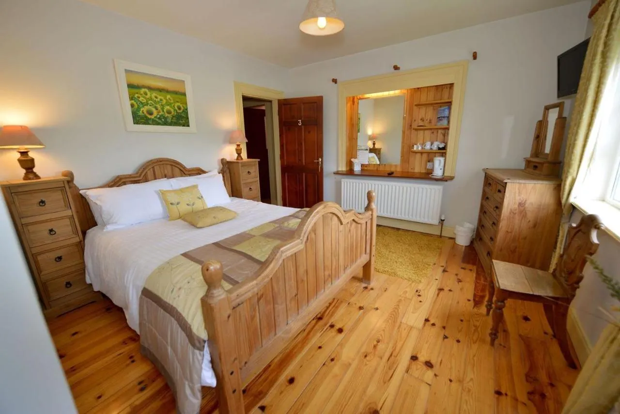 Bed in Dulrush Lodge Guest House, Restaurant and Self-Catering