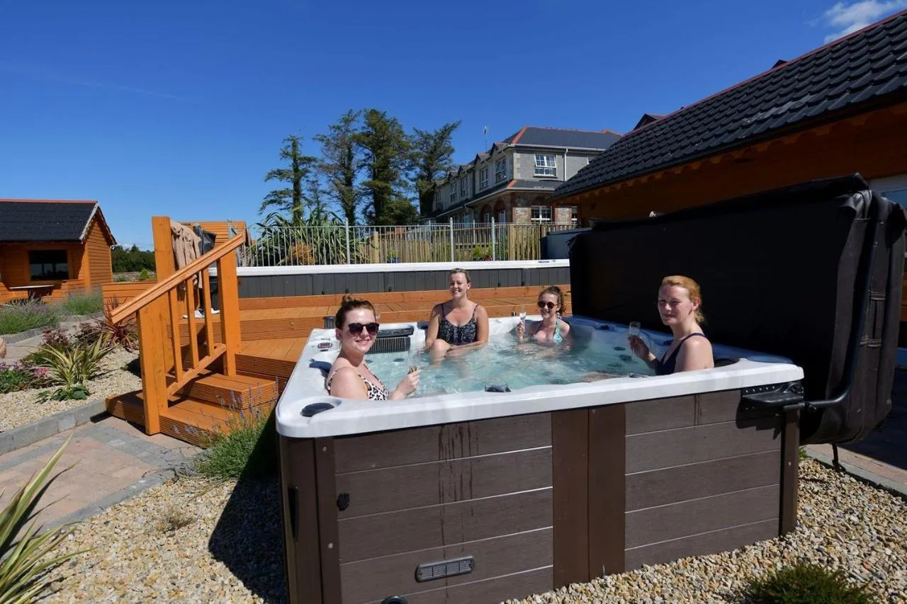 Hot Tub in Dulrush Lodge Guest House, Restaurant and Self-Catering