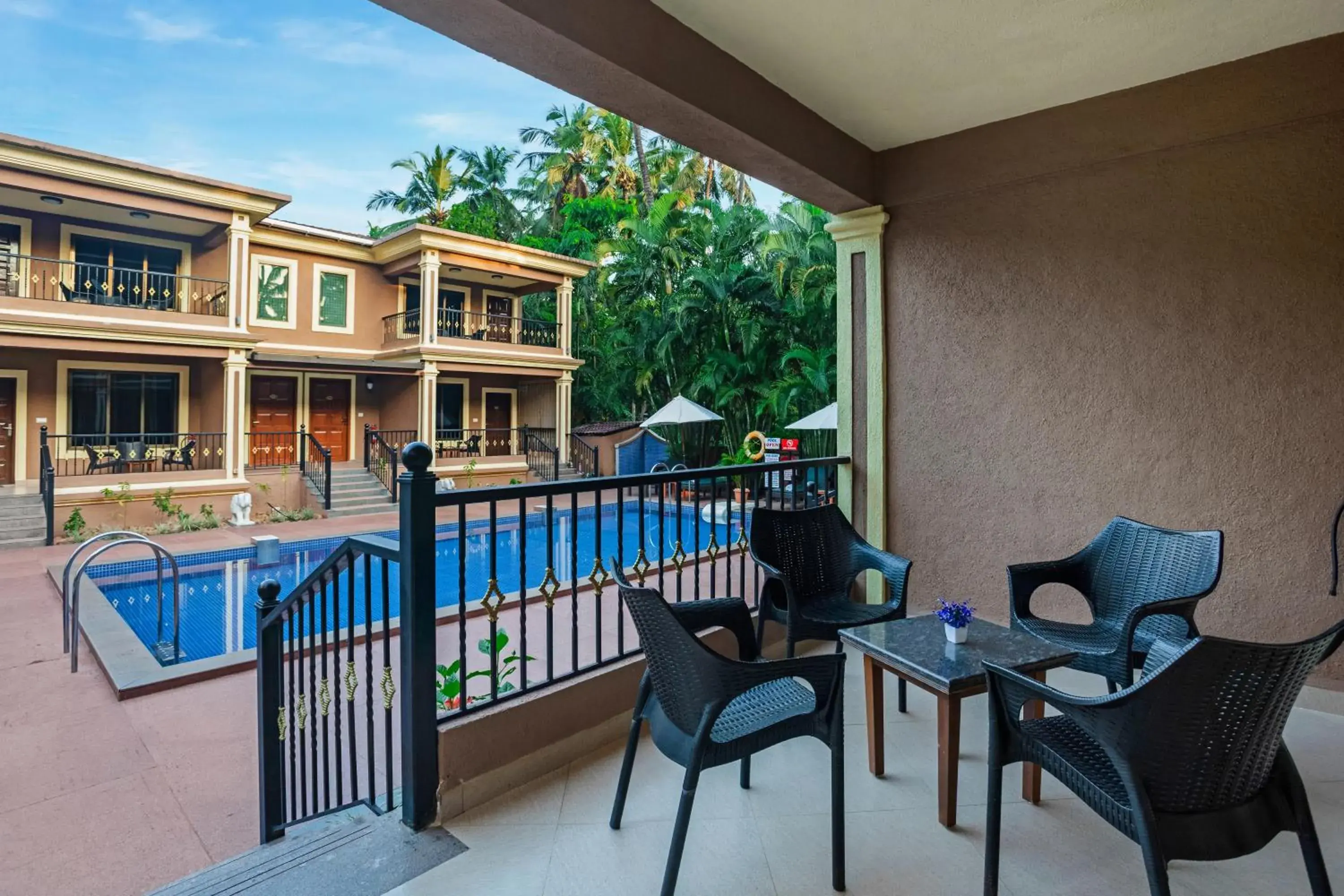 Executive Suite Ground Floor in Seashell Suites and Villas - Candolim Goa Executive Suite Ground Floor in Seashell Suites and Villas - Candolim Goa