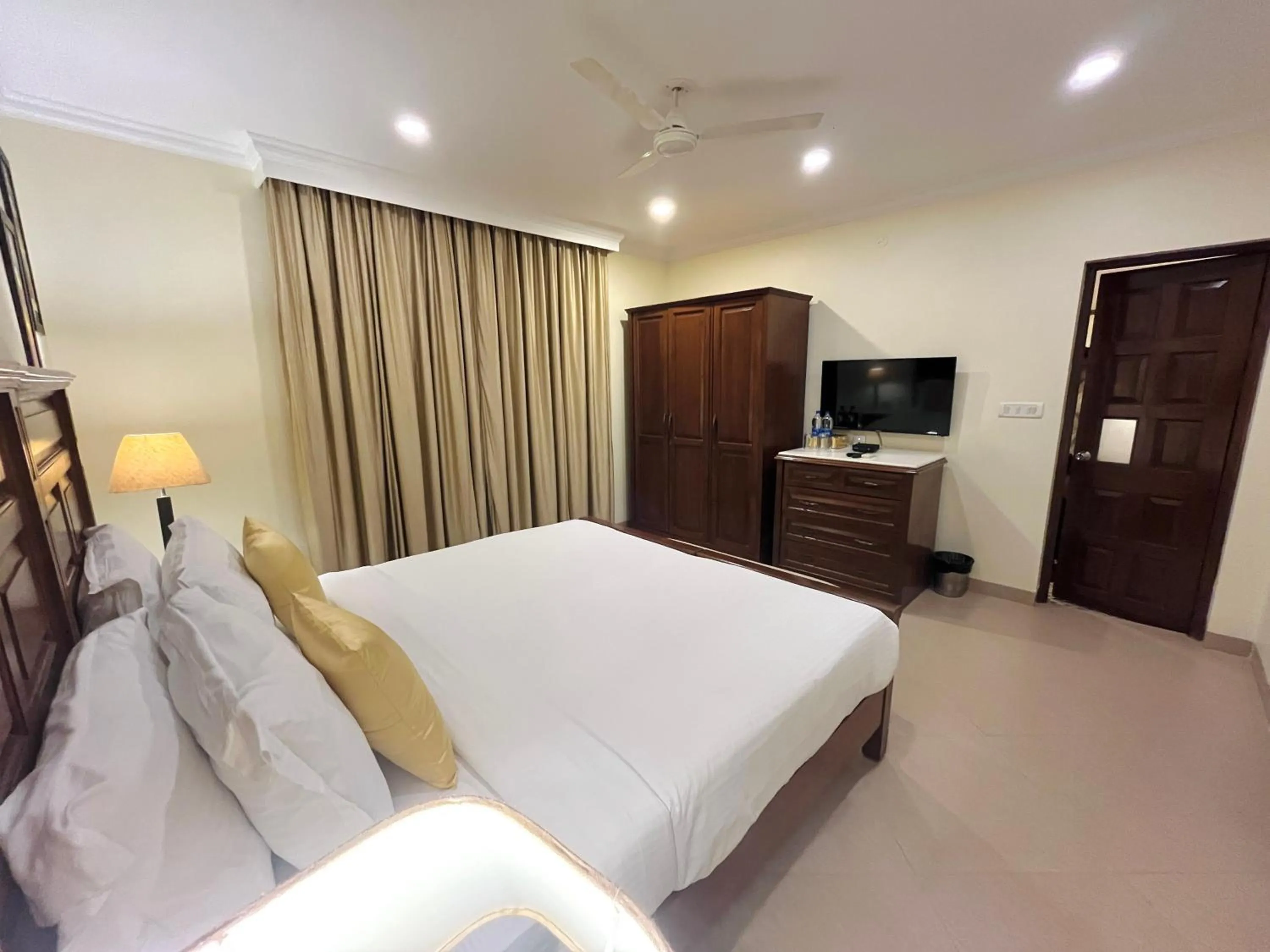 Bedroom, Bed in Seashell Suites and Villas- Candolim Goa