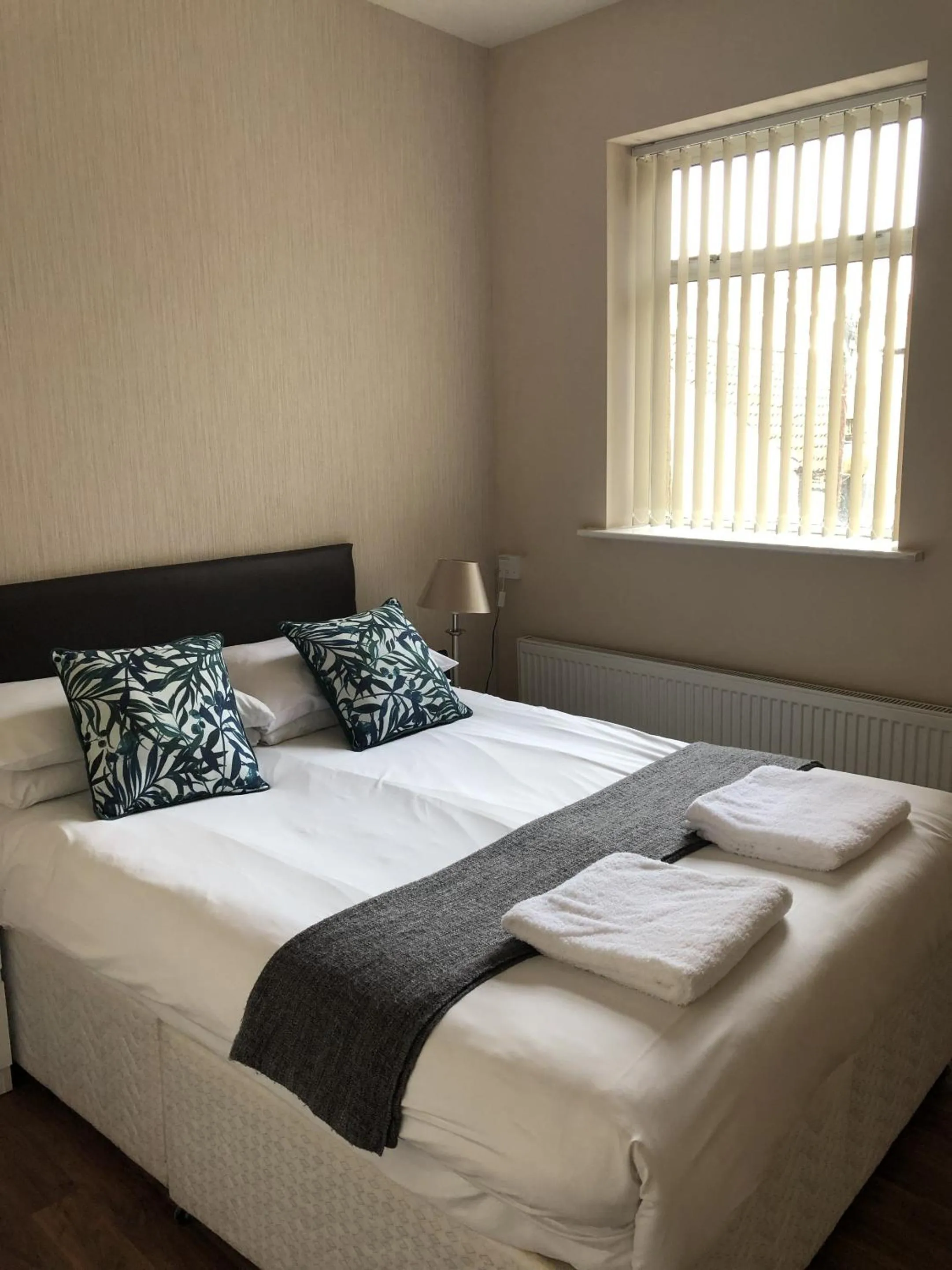 Bedroom, Bed in Harcourt Place