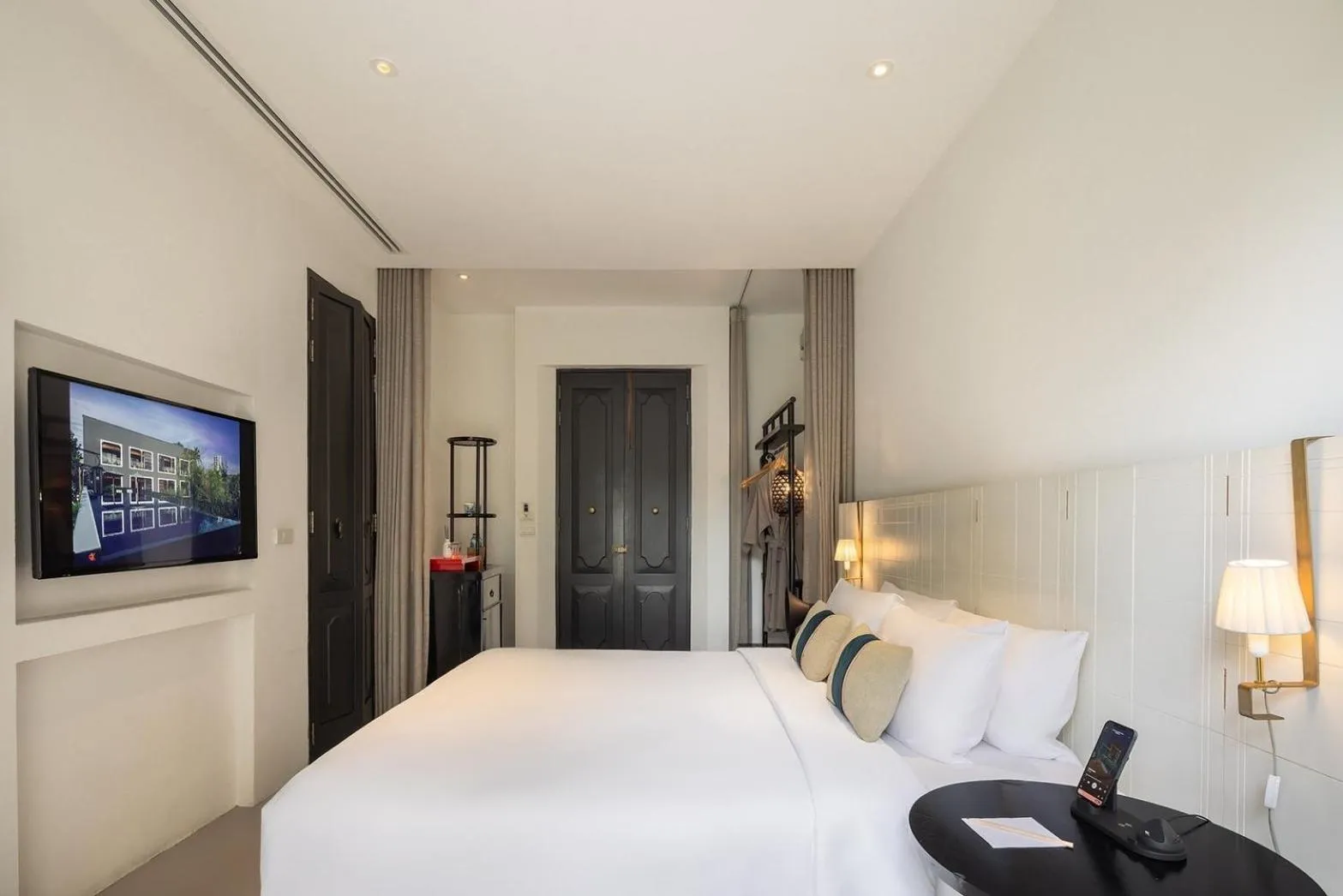 Bedroom in Hotel Ping Silhouette