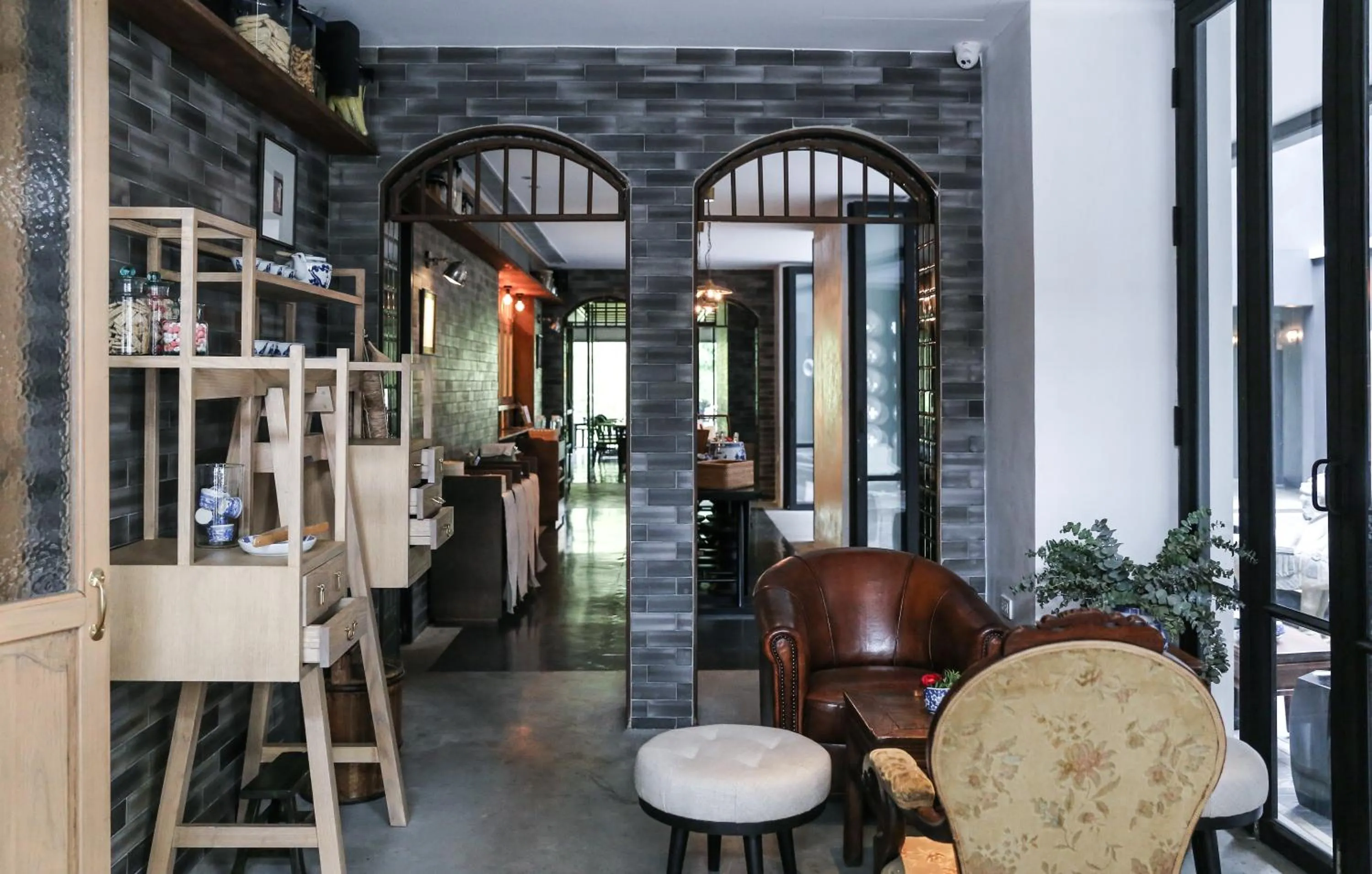 Restaurant/places to eat in Hotel Ping Silhouette