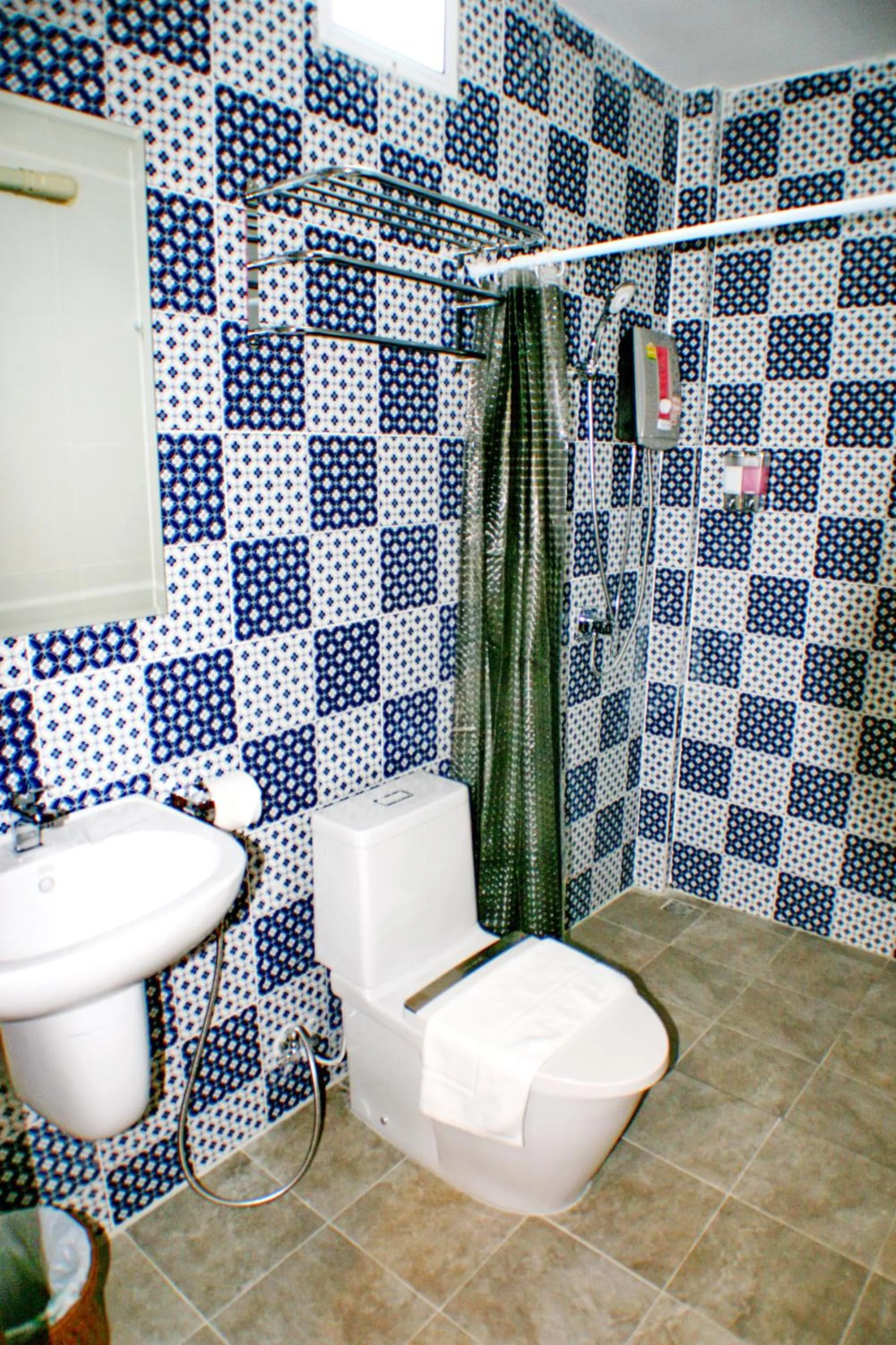 Toilet in Non Du Lay Guesthouse