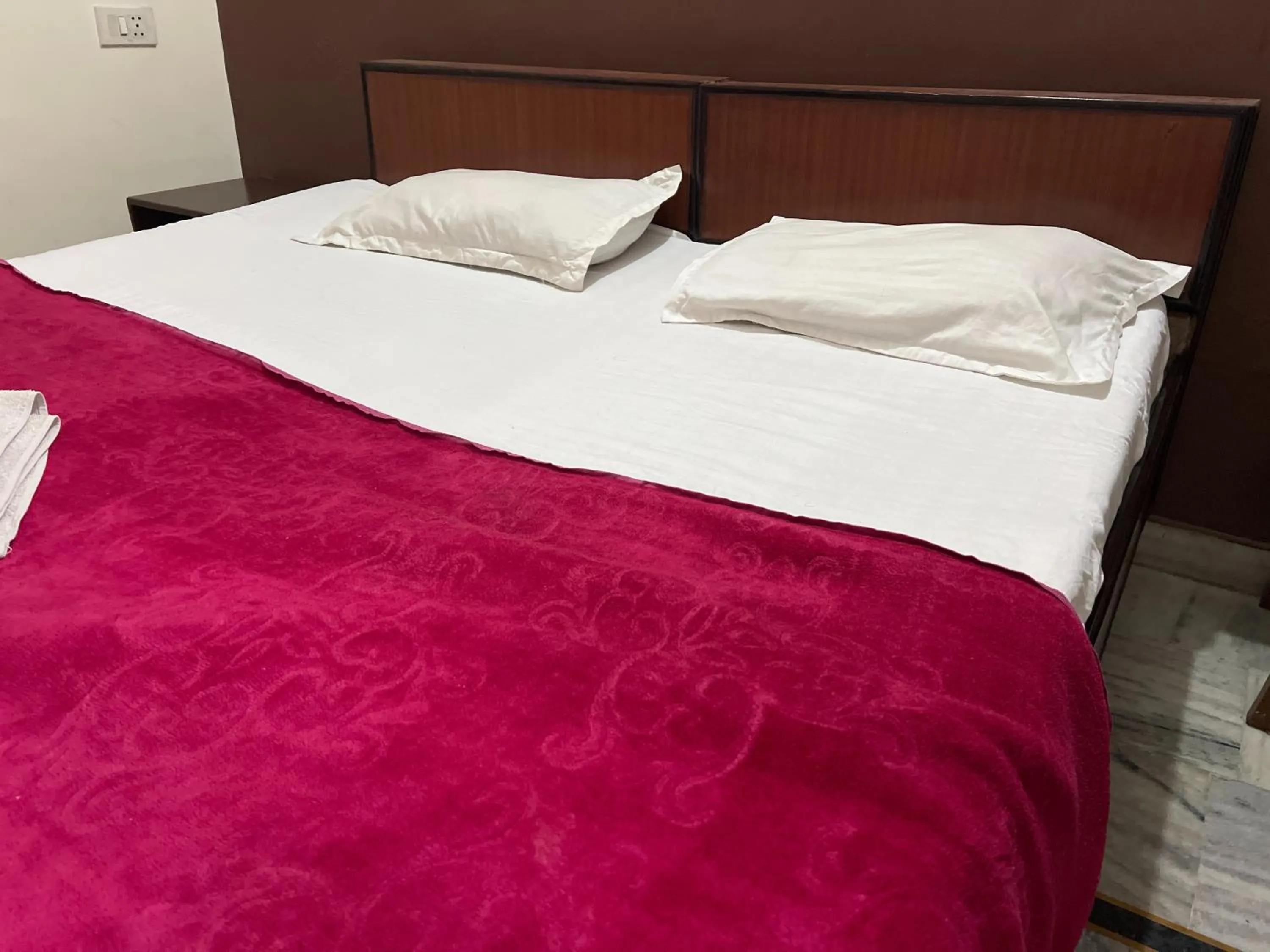 Bedroom, Bed in Hotel Blessing Inn