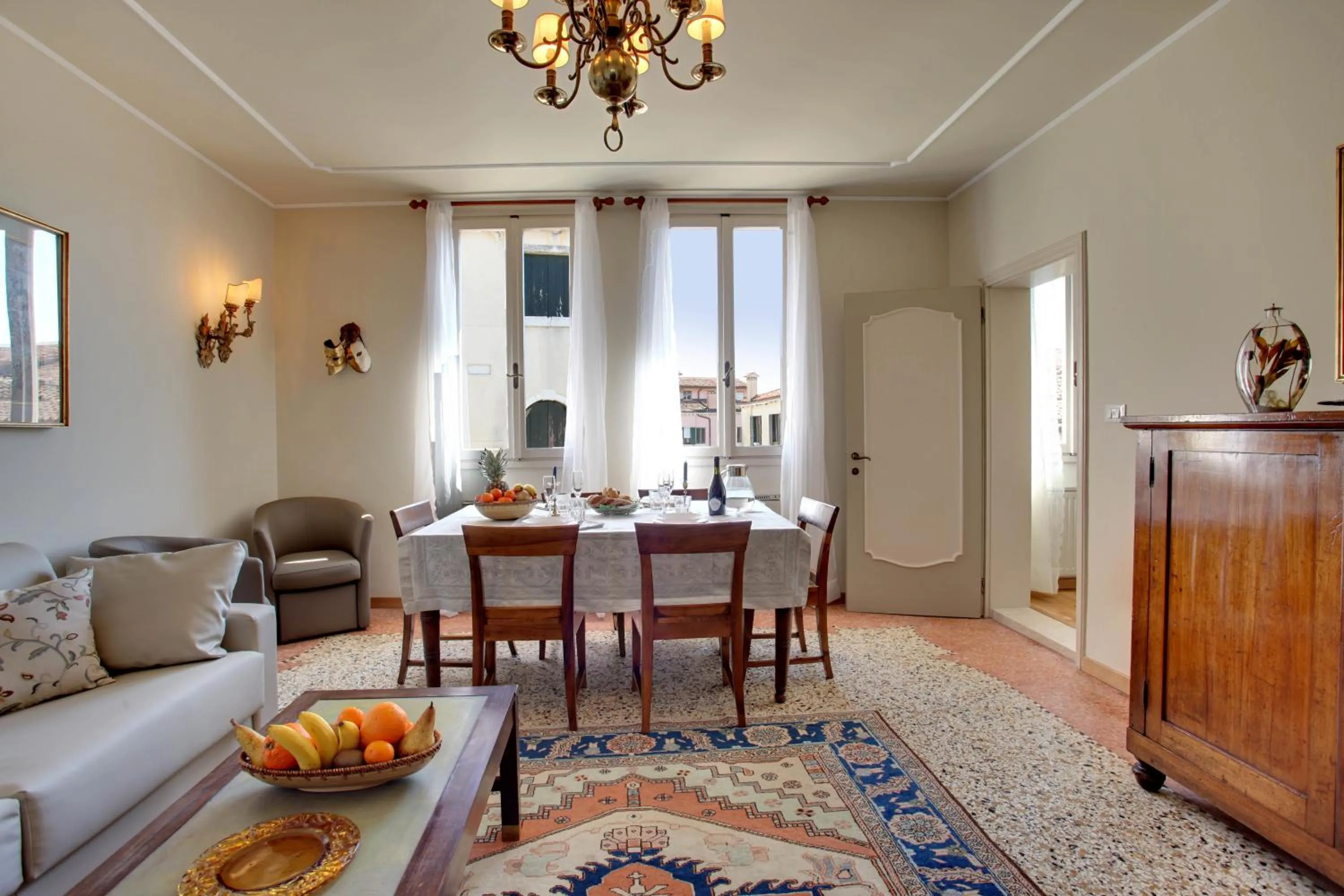 Dining area in Canale