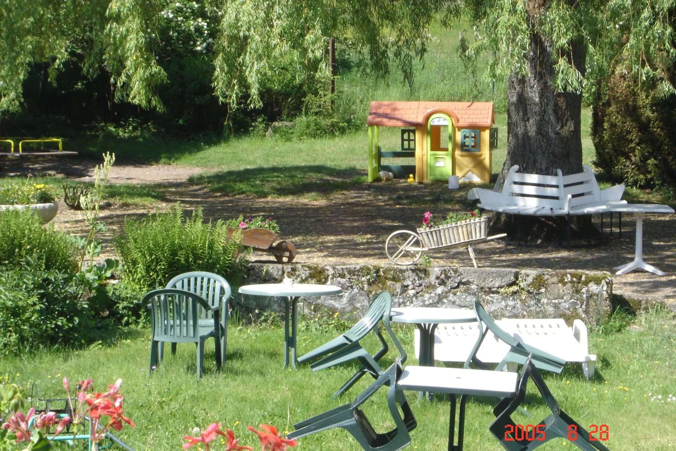 Children play ground in Logis SPA Hotel Restaurant De La Poste