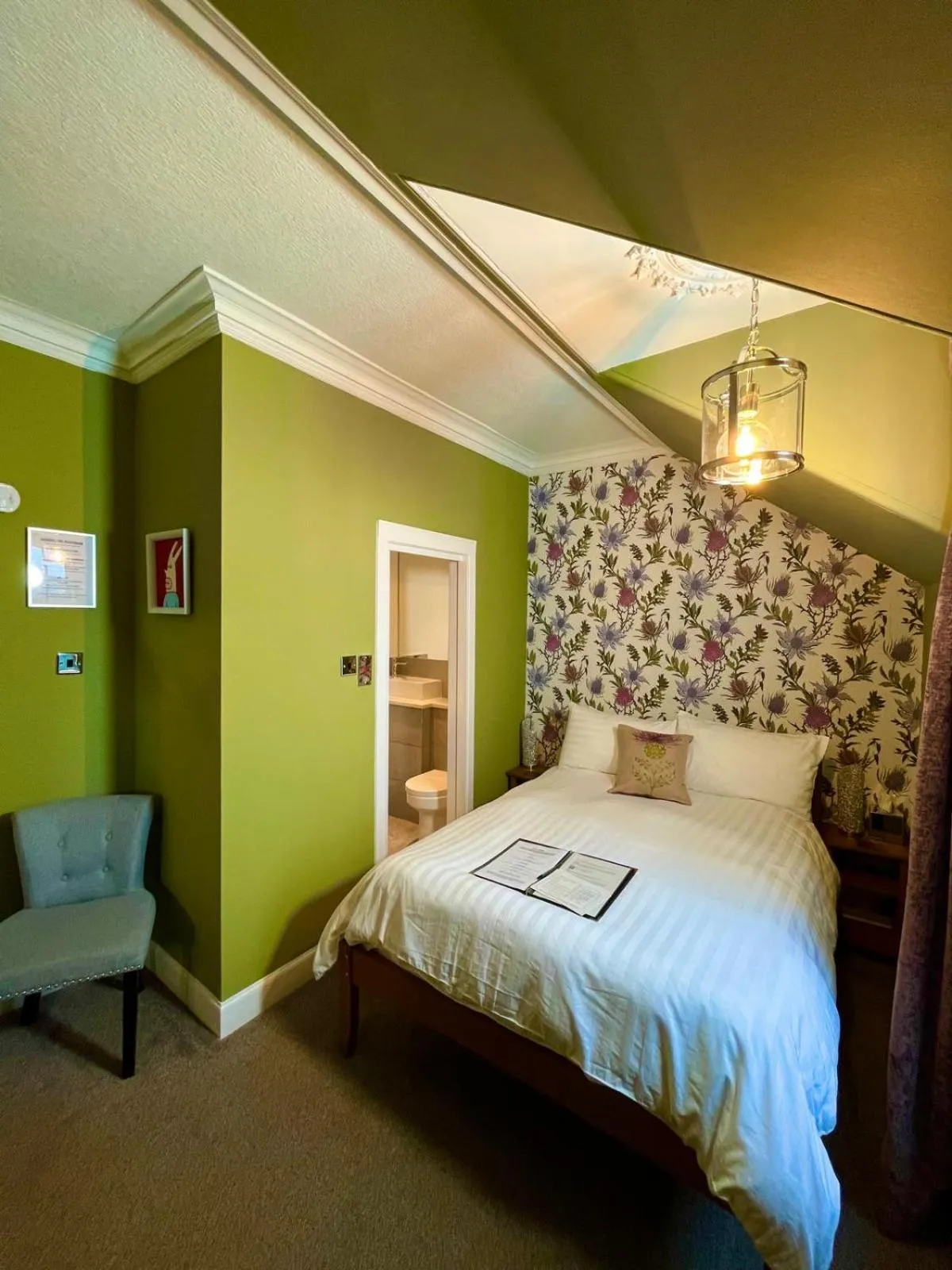 Bedroom, Bed in Ravenswood Guest House