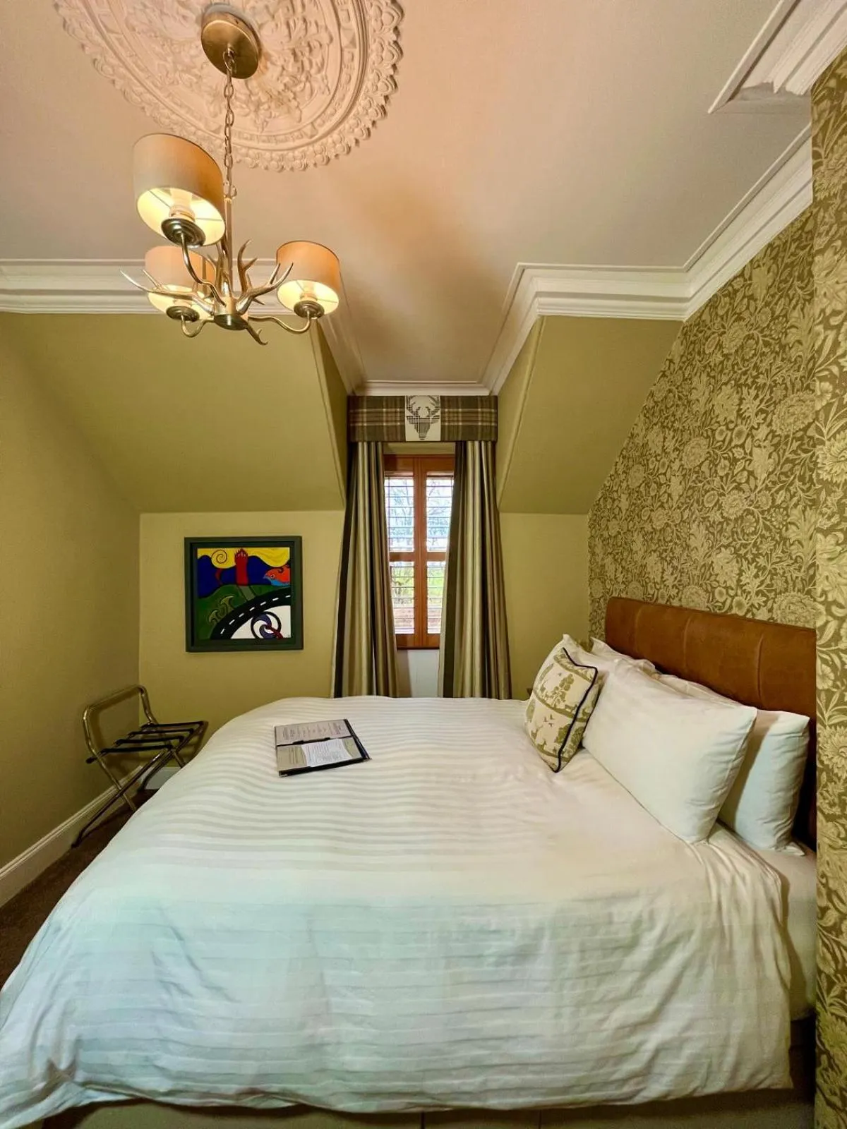 Bed in Ravenswood Guest House