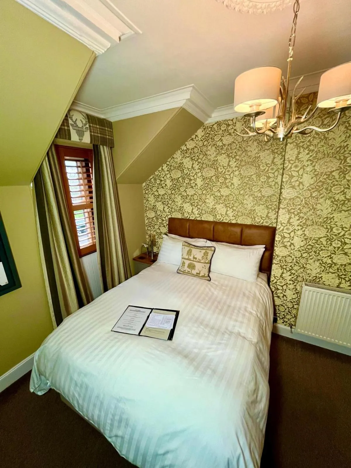 Bedroom, Bed in Ravenswood Guest House