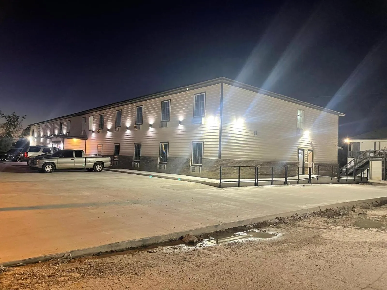 Parking in Hotel O Efficiency De Luxe Near Lake Charles Sulphur