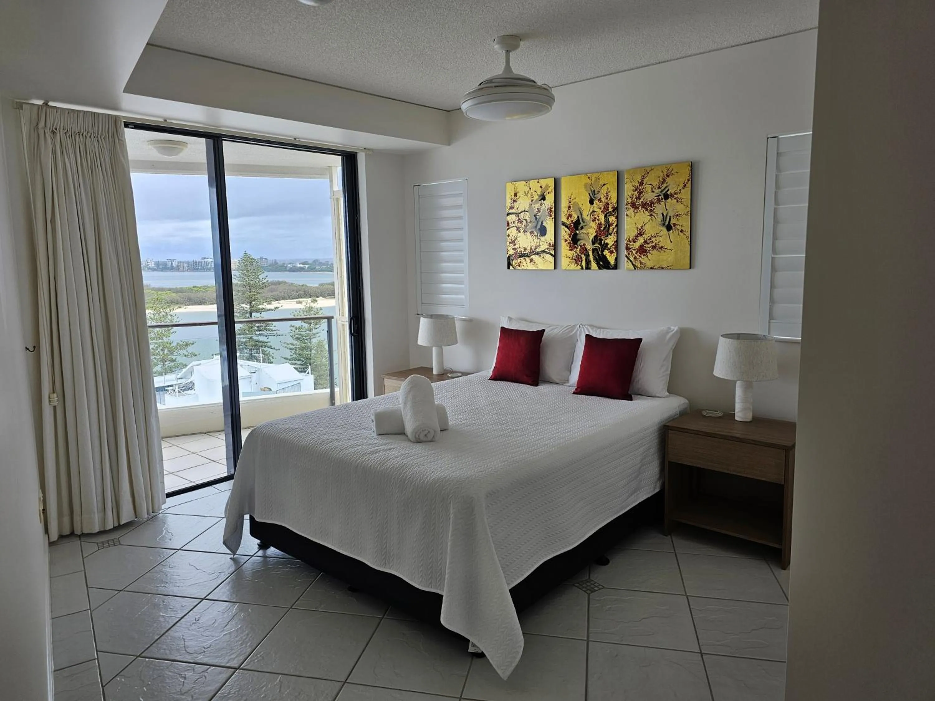 Bedroom, Bed in The Waterford Prestige Apartments