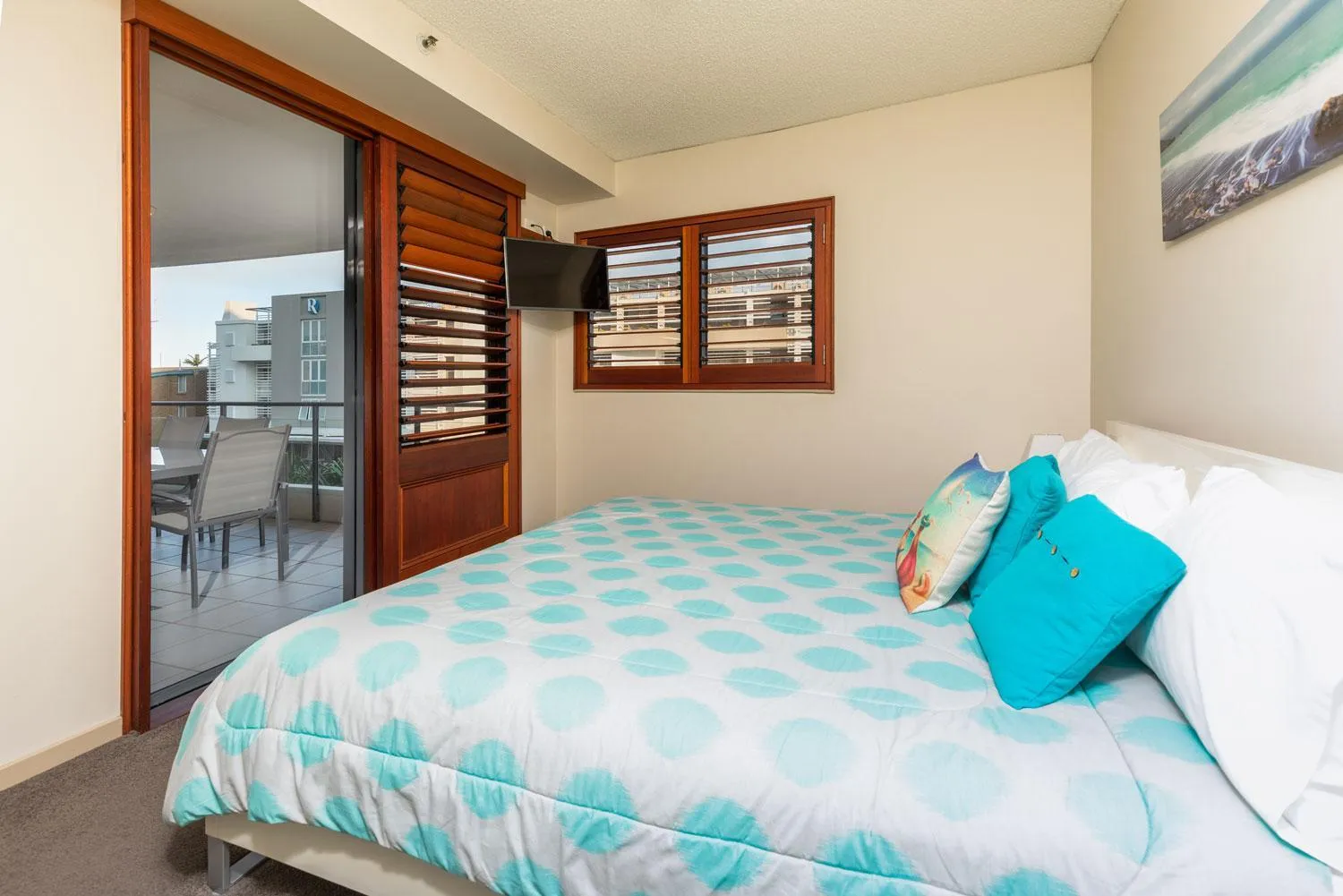 Balcony/Terrace, Bed in The Waterford Prestige Apartments