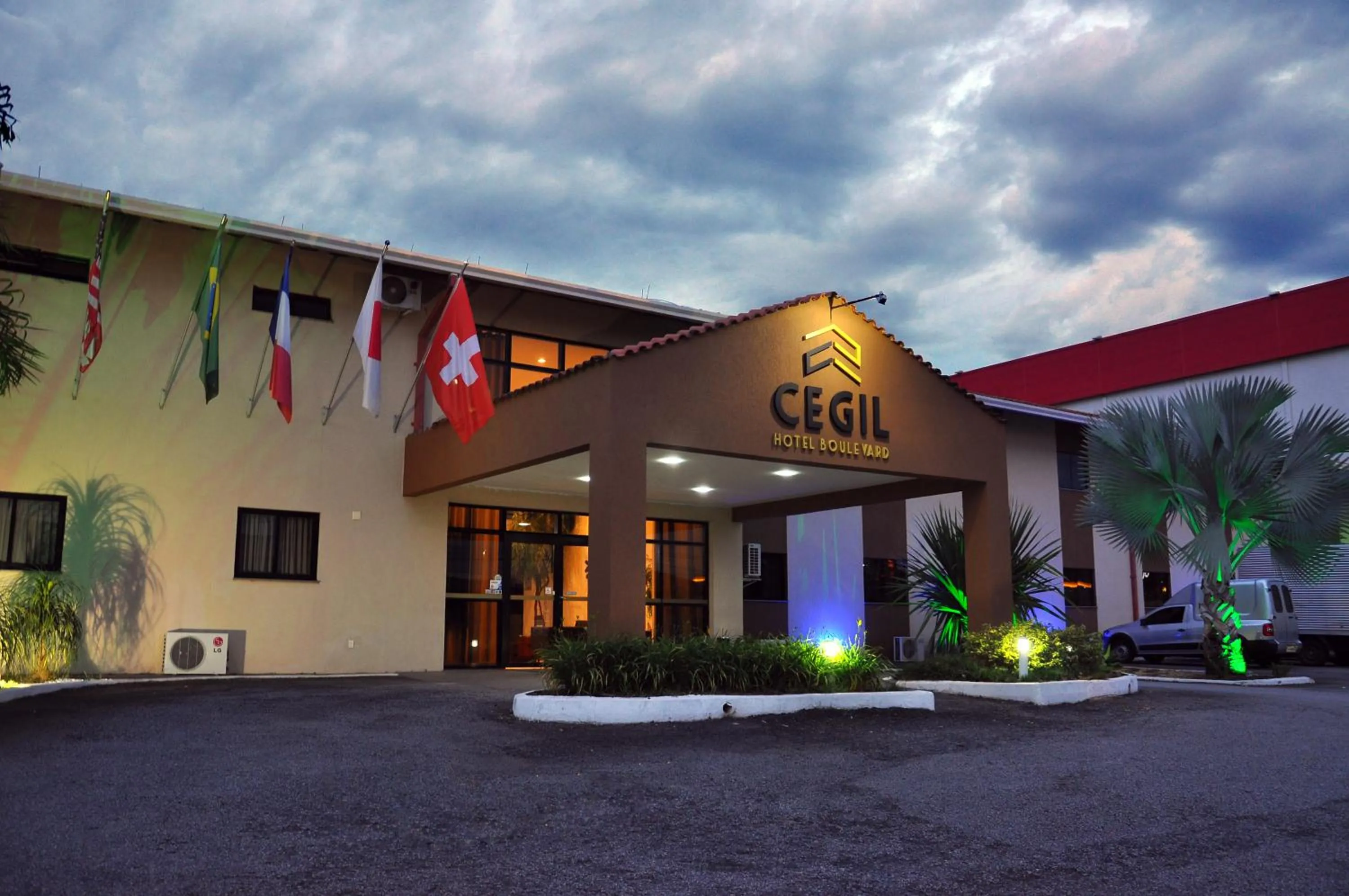 Property building in Cegil Hotel Boulevard