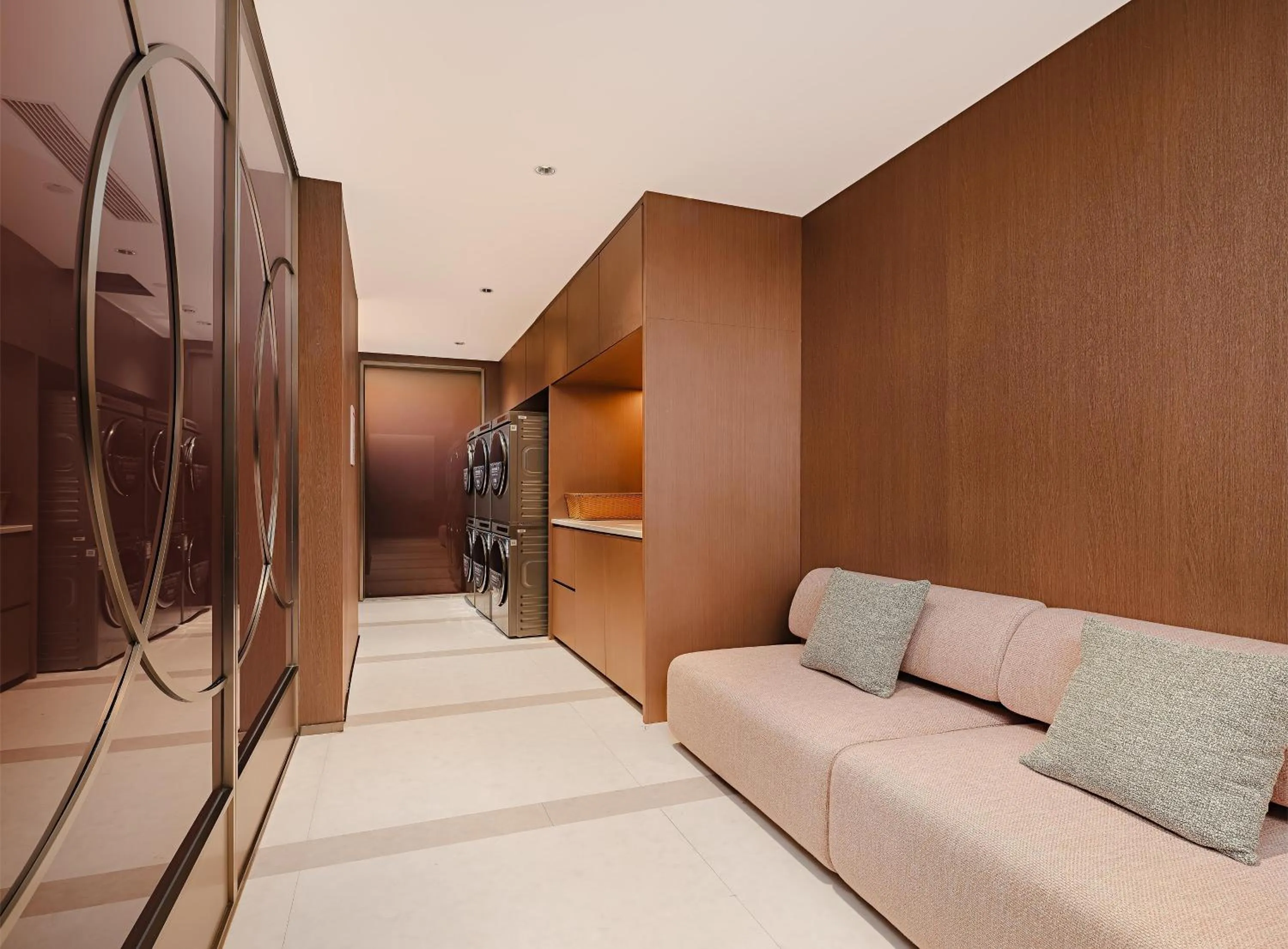 laundry, Bed in Hilton Garden Inn Chengdu East Railway Station