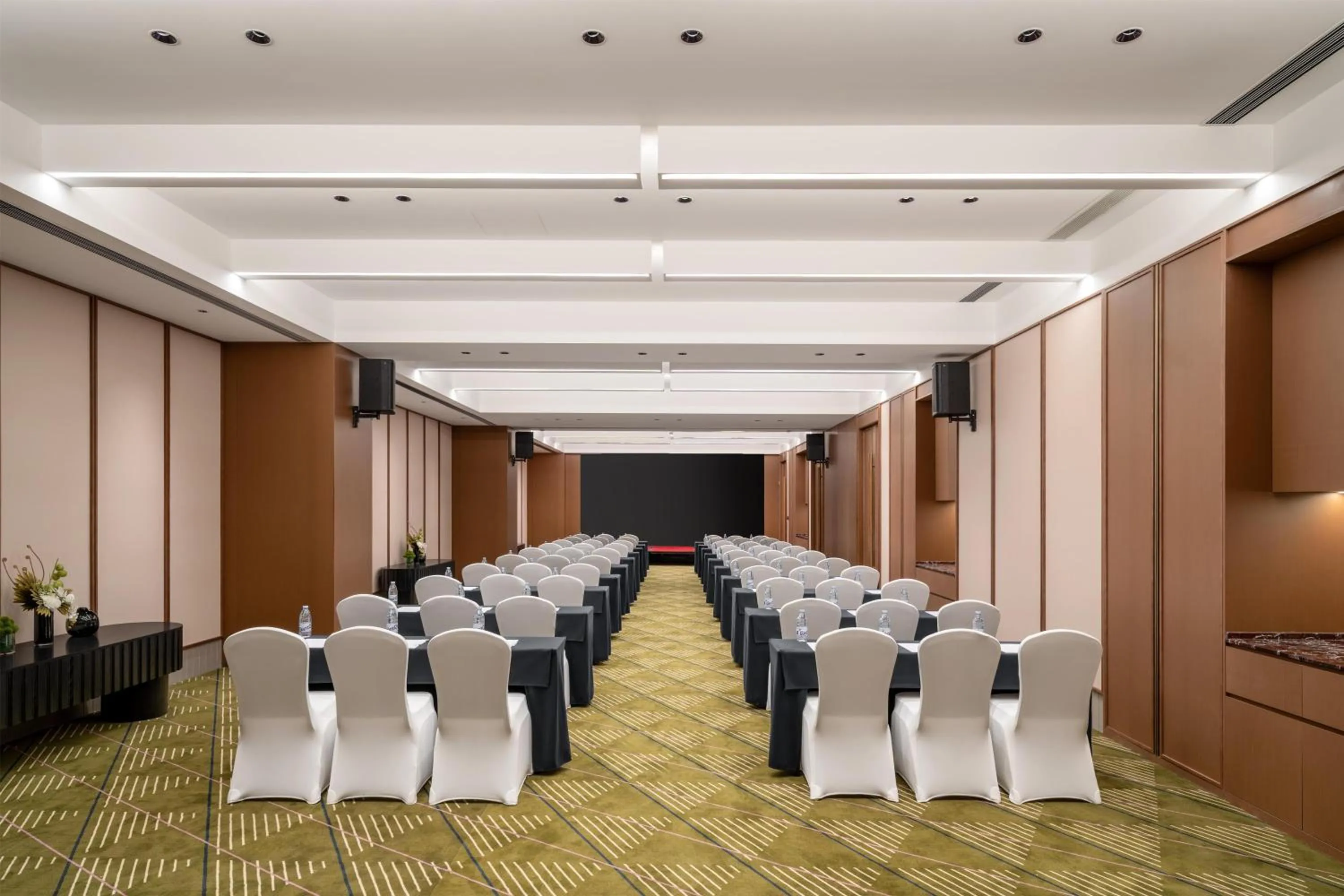 Meeting/conference room in Hilton Garden Inn Wuhu Economic Tech Zone
