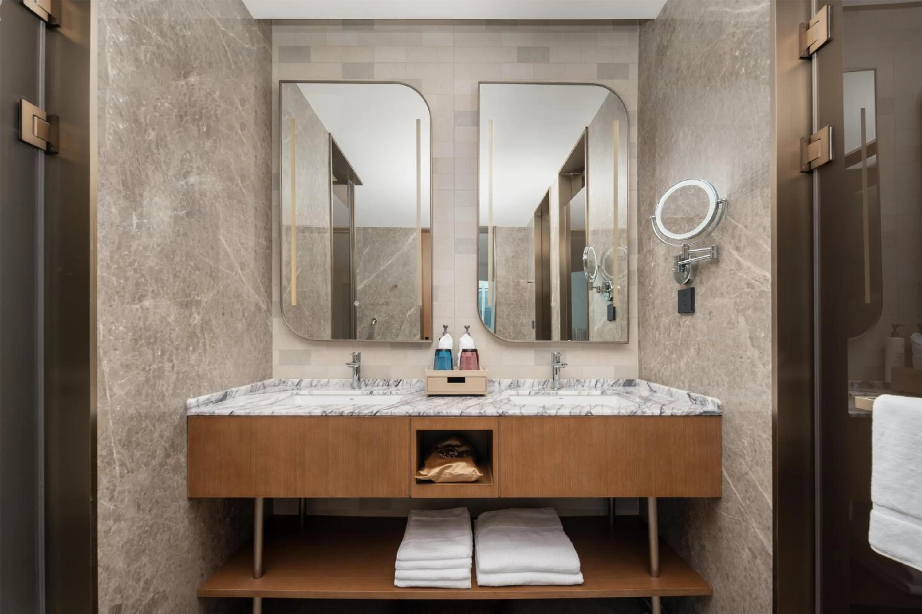 Bathroom in Hilton Garden Inn Wuhu Economic Tech Zone