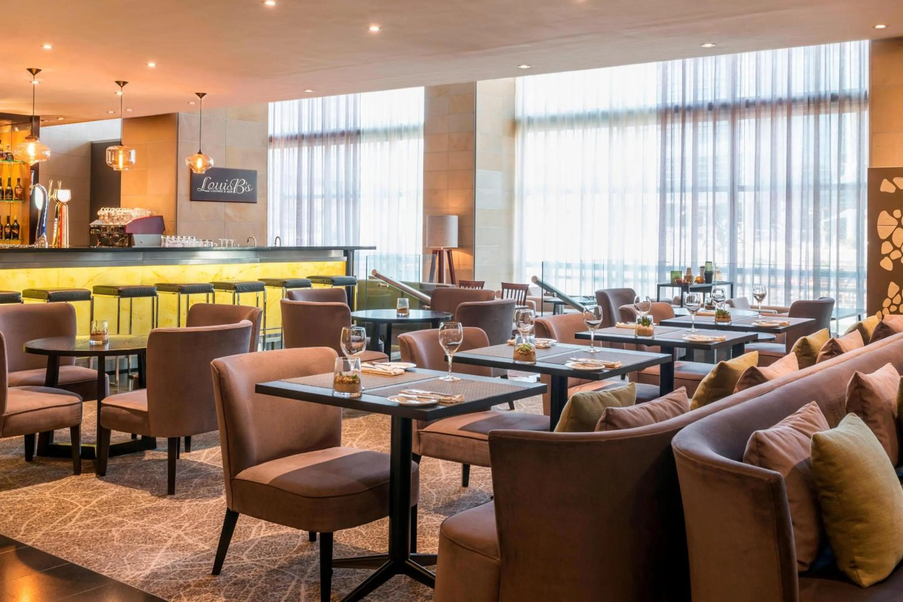 Restaurant/places to eat in The Westin Cape Town